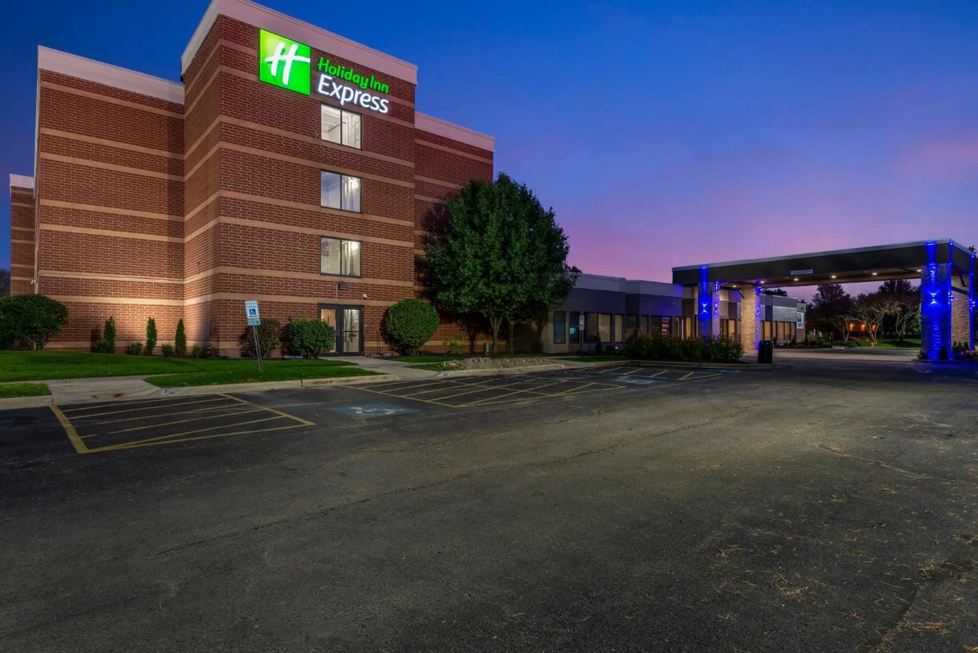 Holiday Inn Express Naperville by IHG gallery photo in Naperville, IL — image 25
