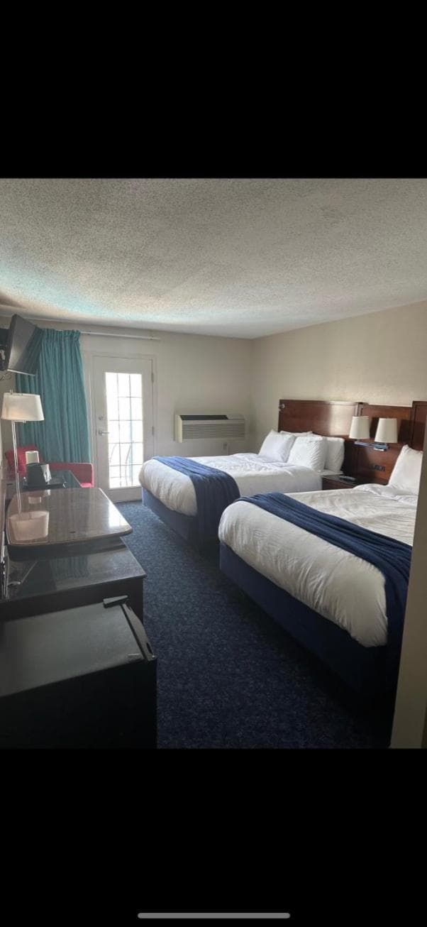 Islander Inn gallery photo in Put-in-Bay, OH — image 32