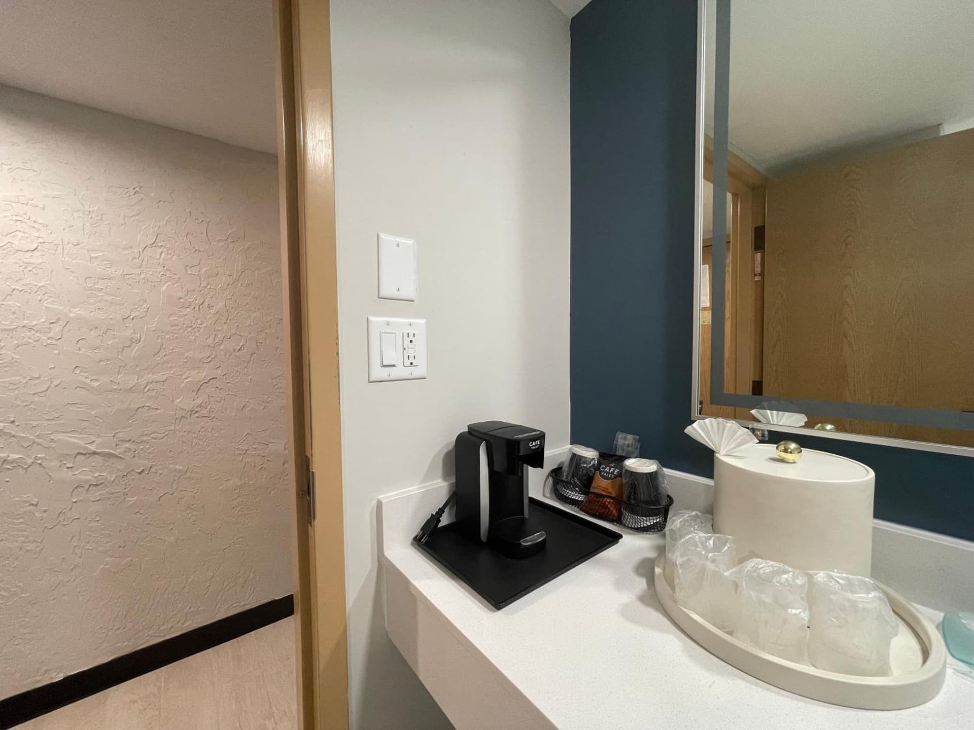 Chateau Hotel and Conference Center gallery photo in Bloomington, IL — image 6
