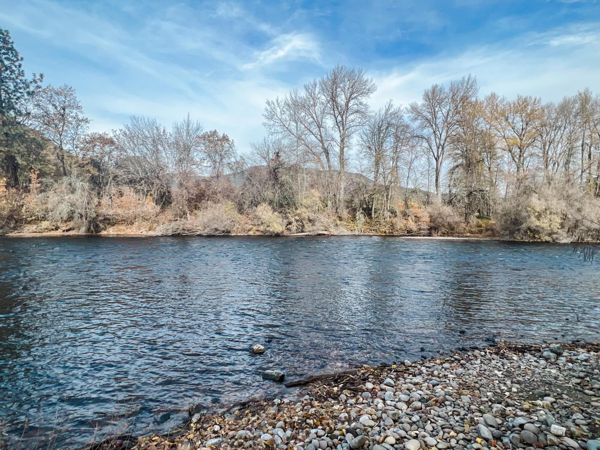 Waterfront River Apartments gallery photo in Rogue River, OR — image 106
