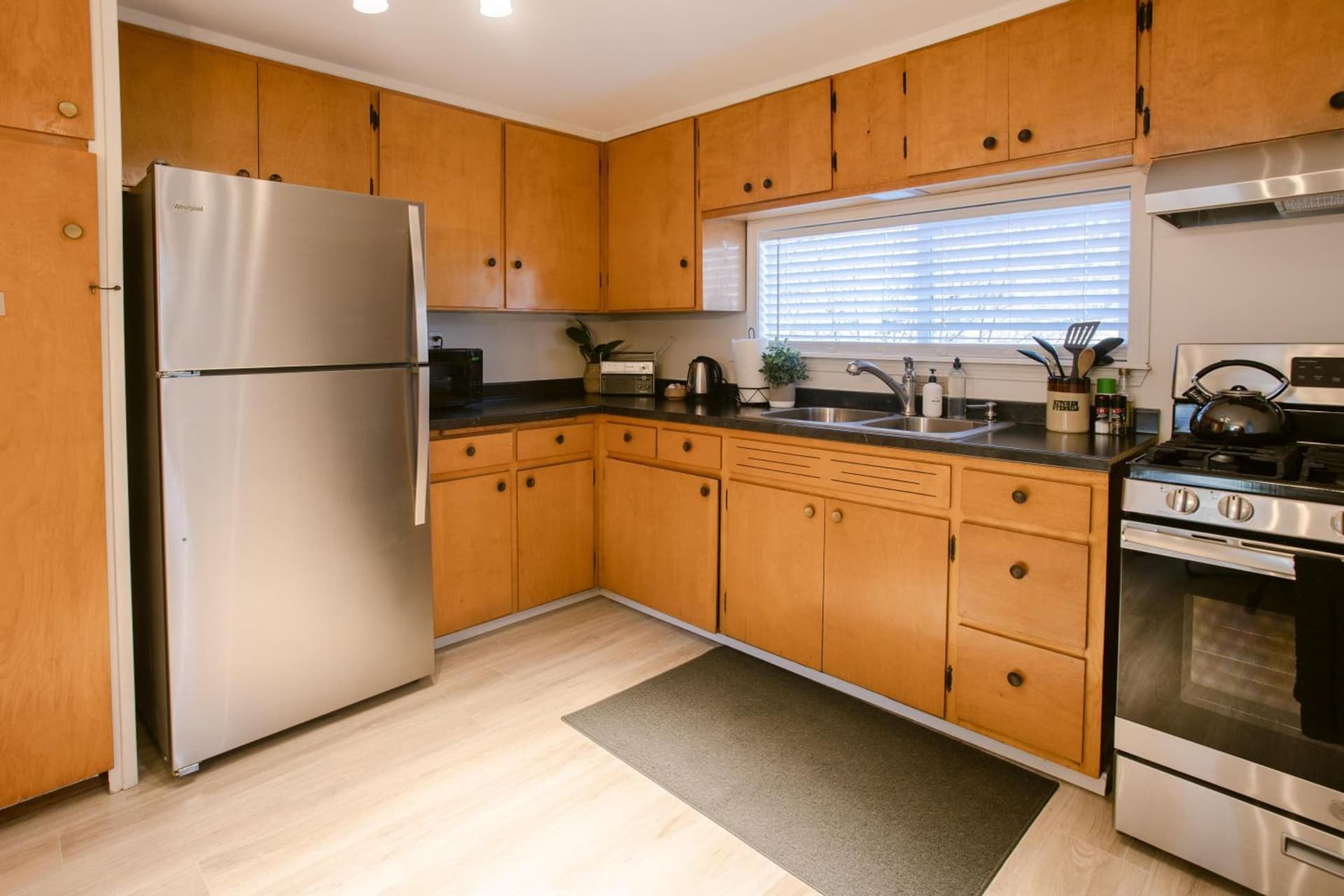 Waterfront River Apartments gallery photo in Rogue River, OR — image 163
