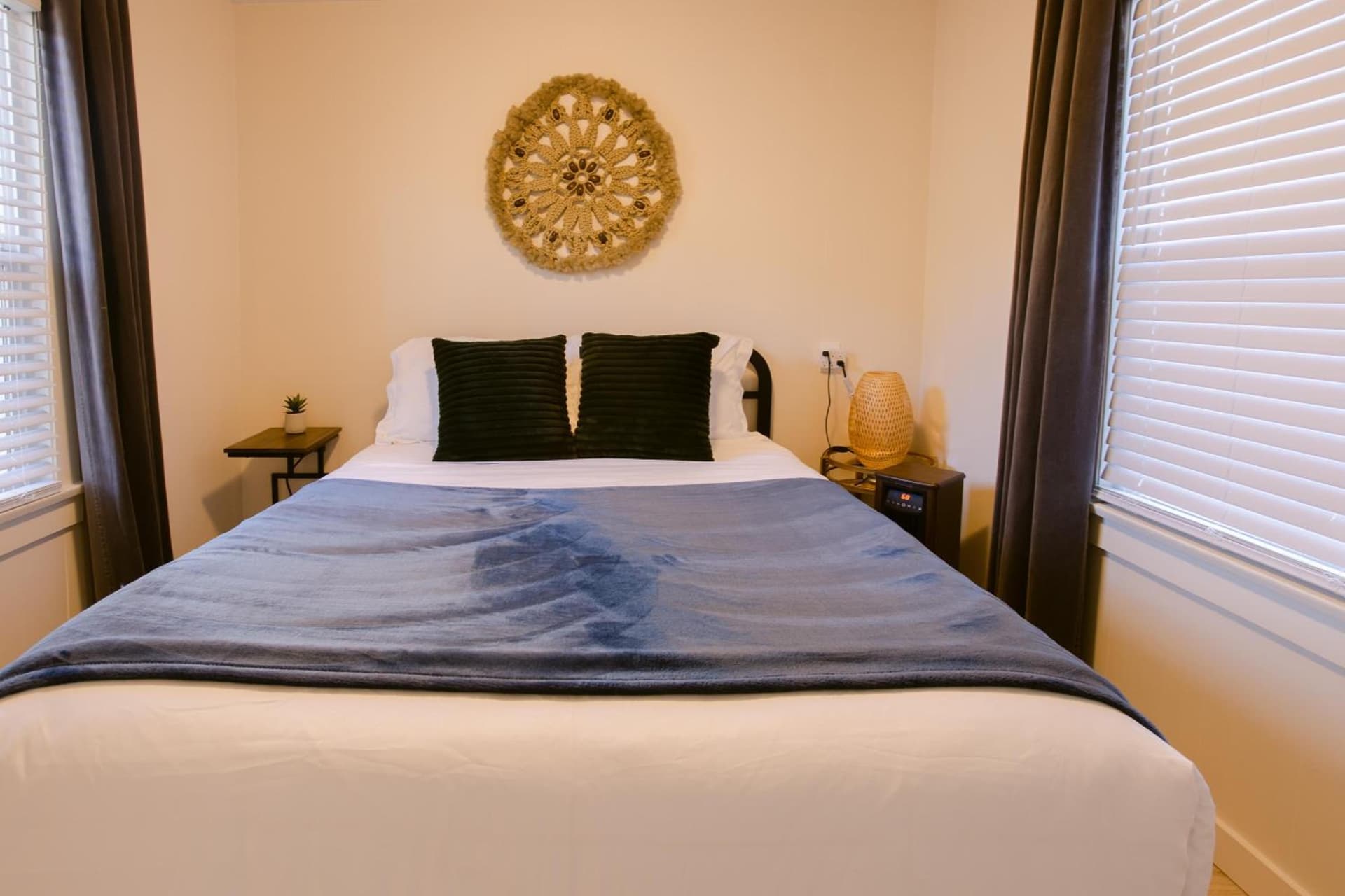 Waterfront River Apartments gallery photo in Rogue River, OR — image 34