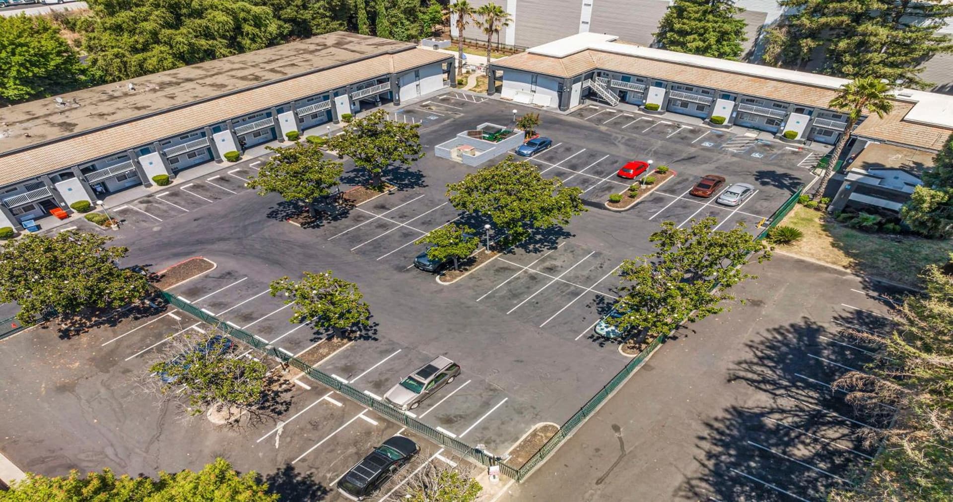 SureStay Plus Hotel by Best Western Sacramento North gallery photo in Sacramento, CA — image 26