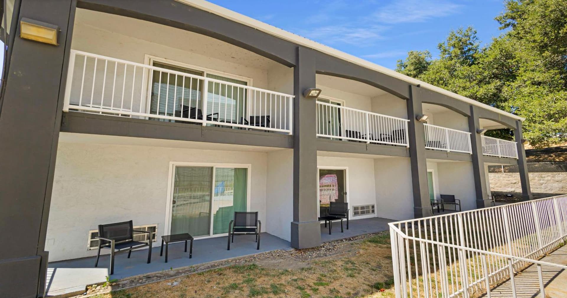 SureStay Plus Hotel by Best Western Sacramento North property views in Sacramento, CA — gallery photo 3