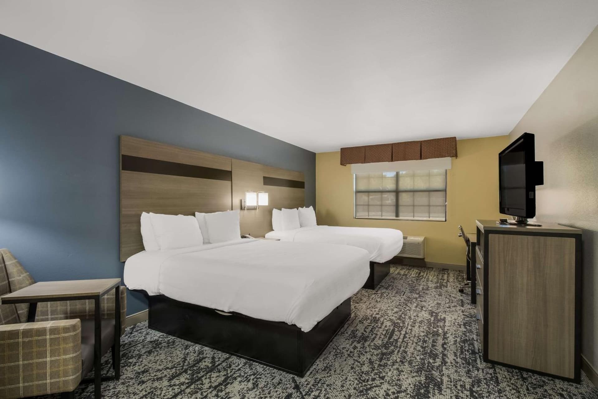 Best Western Temple Inn & Suites interior in Temple, TX — gallery photo 2