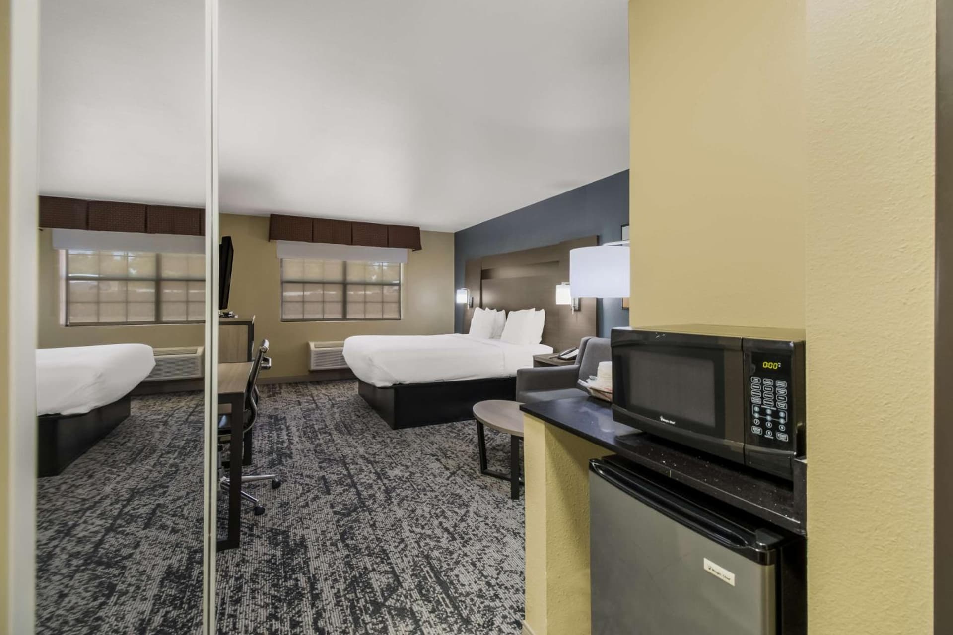 Best Western Temple Inn & Suites property views in Temple, TX — gallery photo 3