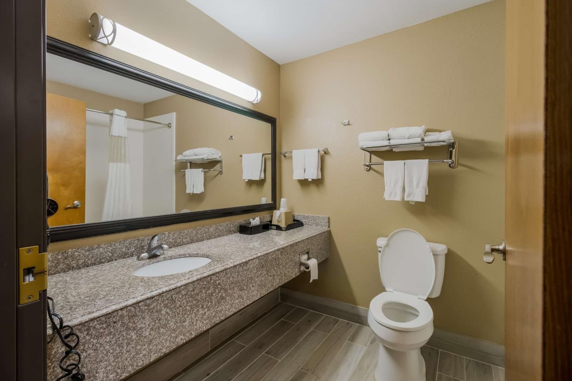 Best Western Temple Inn & Suites gallery photo in Temple, TX — image 8