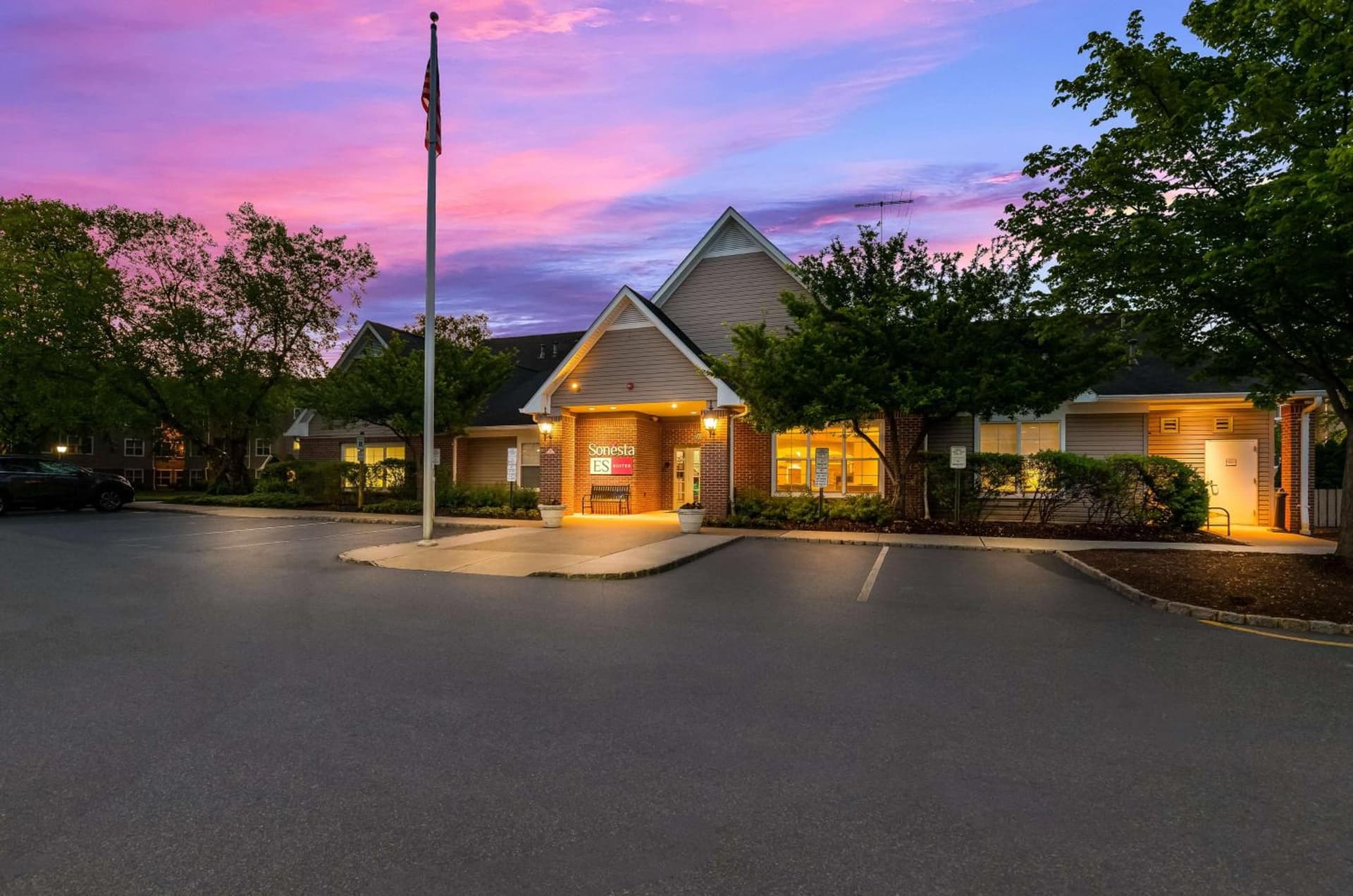 Sonesta ES Suites Parsippany Morris Plains interior in Parsippany, NJ — gallery photo 2