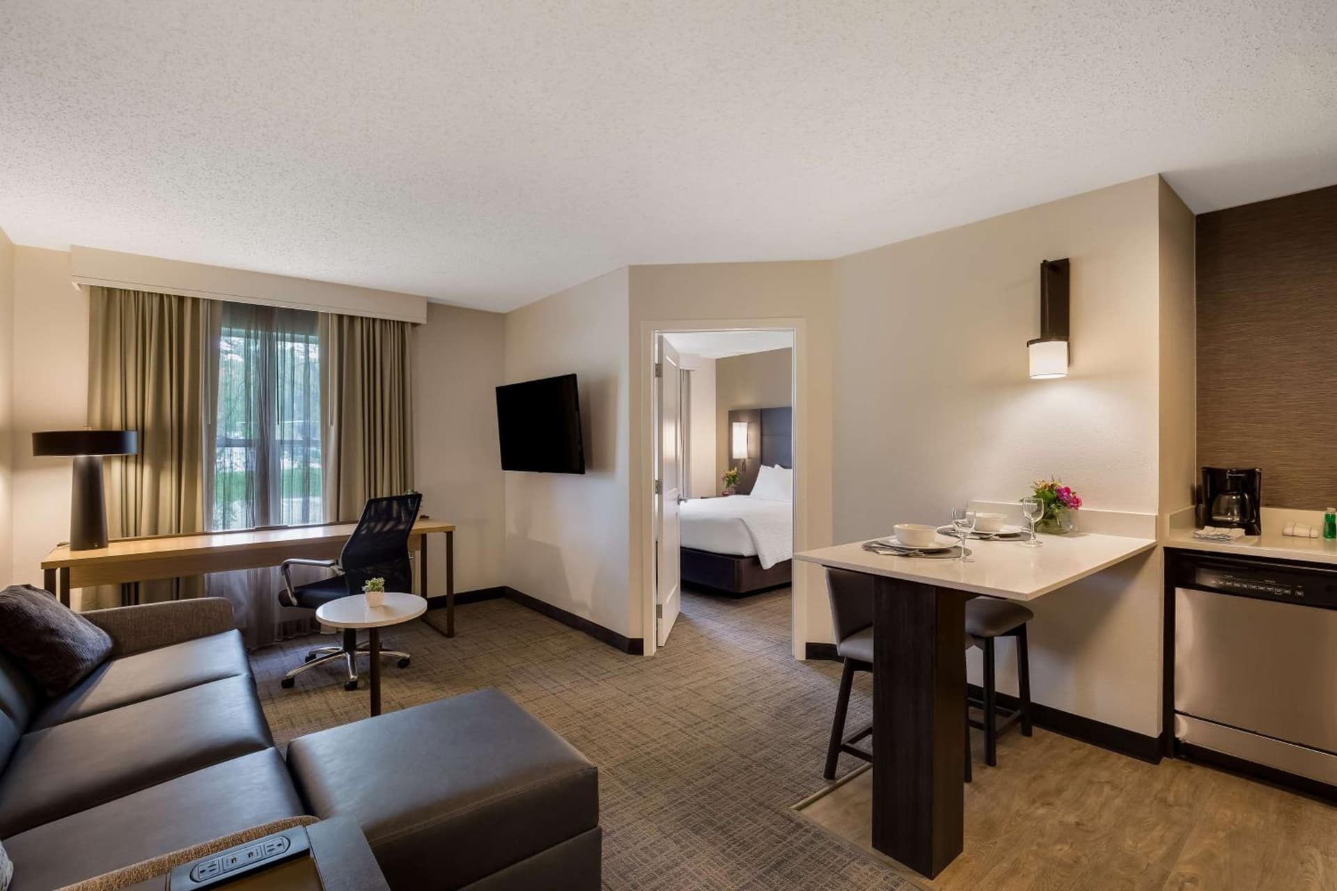Sonesta ES Suites Parsippany Morris Plains gallery photo in Parsippany, NJ — image 5