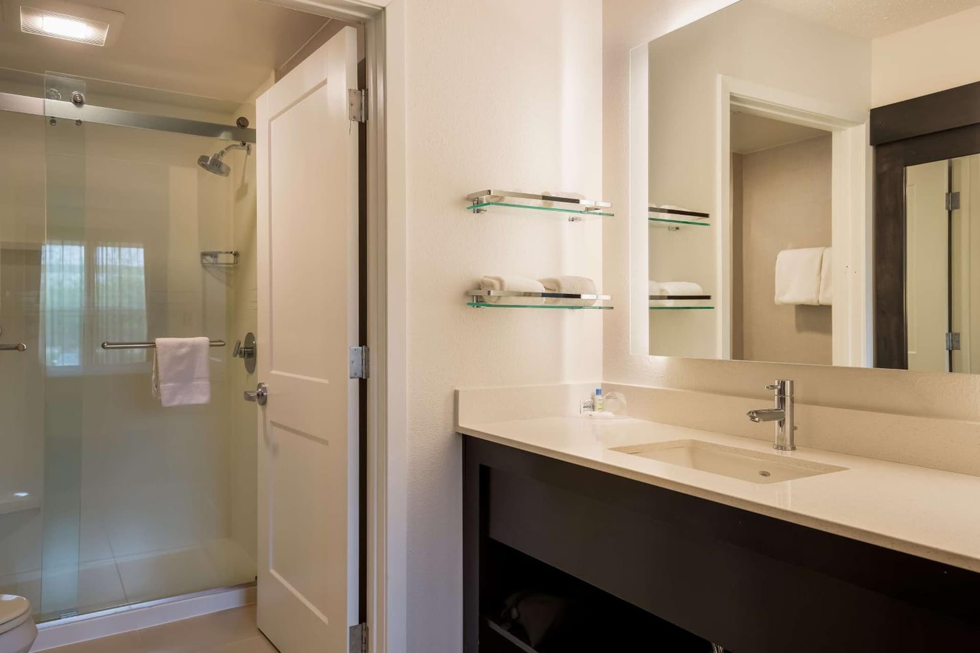 Sonesta ES Suites Parsippany Morris Plains gallery photo in Parsippany, NJ — image 17