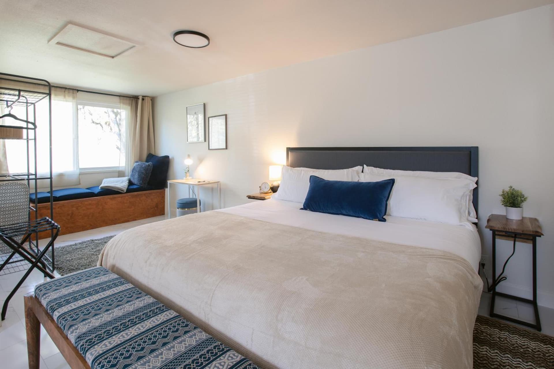 Waterfront River Apartments gallery photo in Rogue River, OR — image 164
