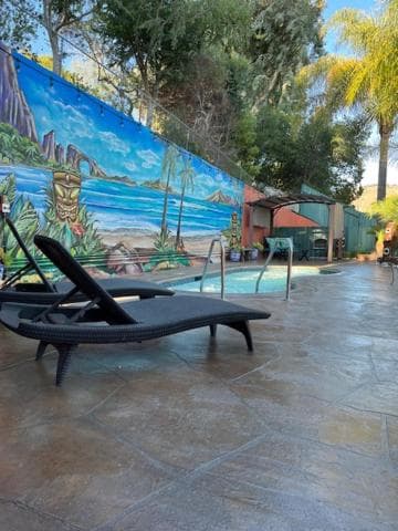 Oakridge Inn interior in Oak View, CA — gallery photo 2
