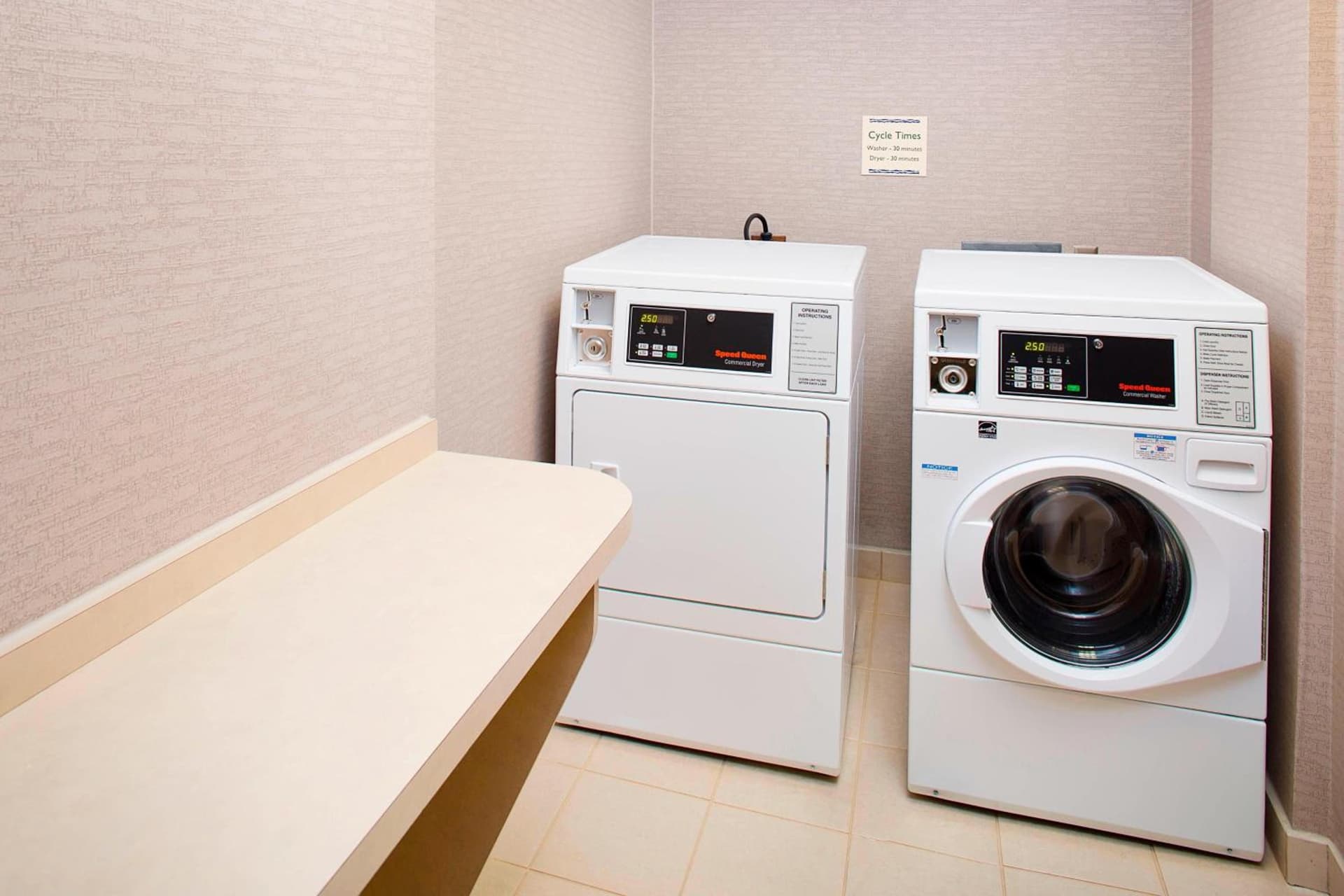 Courtyard by Marriott Roanoke Airport gallery photo in Roanoke, VA — image 6