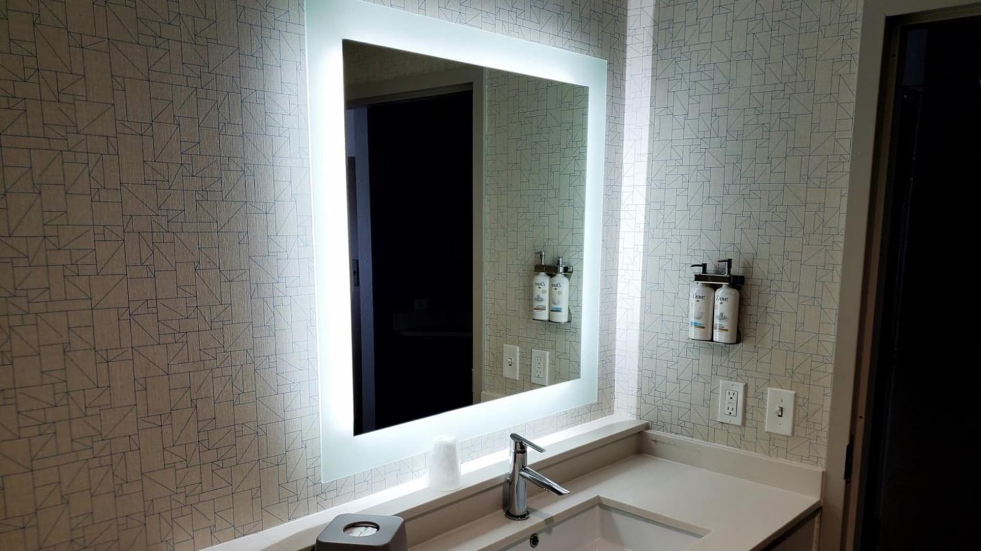 Holiday Inn Express & Suites Moore by IHG gallery photo in Moore, OK — image 5