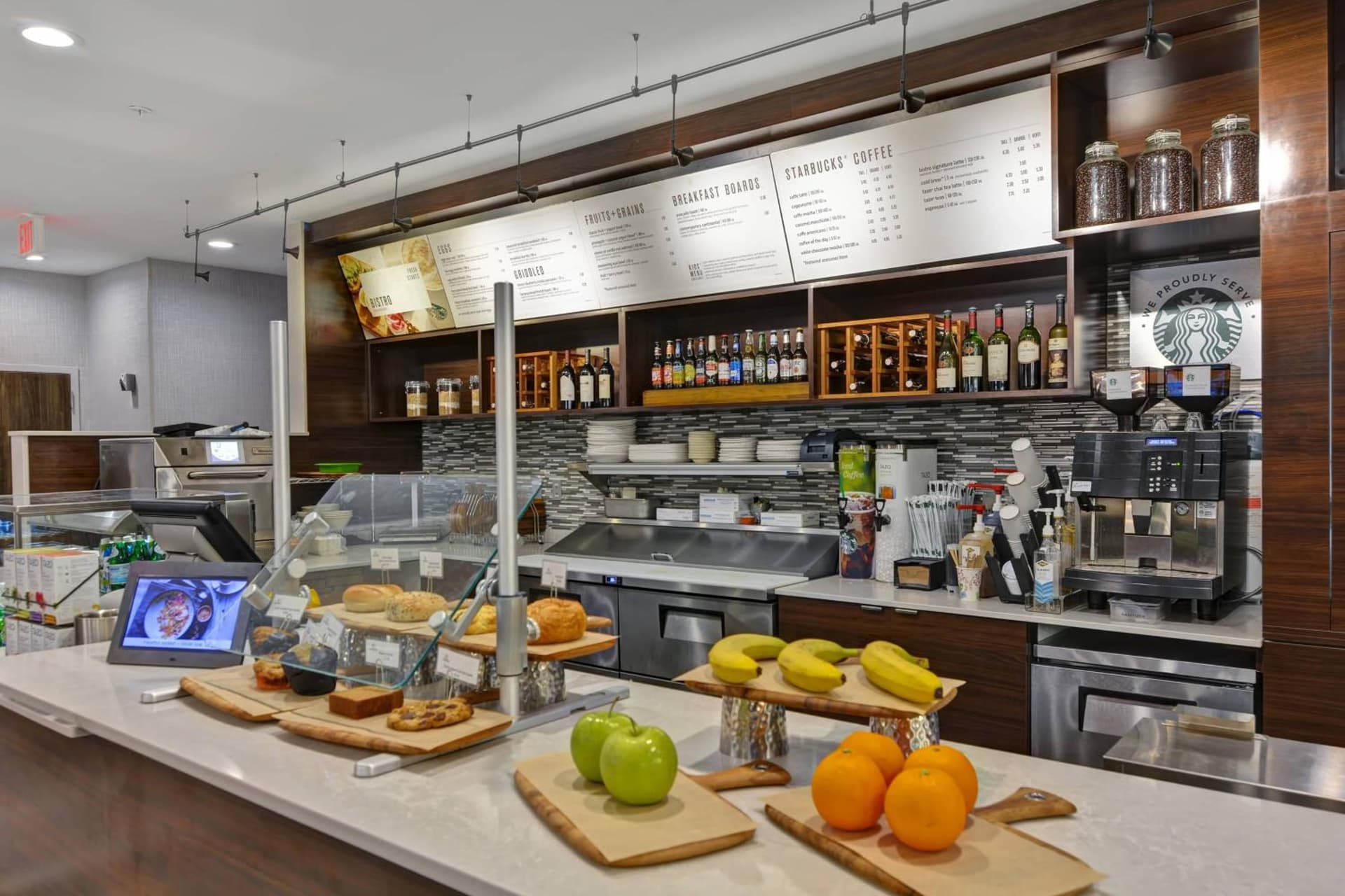 Courtyard by Marriott Long Island Islip/Courthouse Complex gallery photo in Central Islip, NY — image 12
