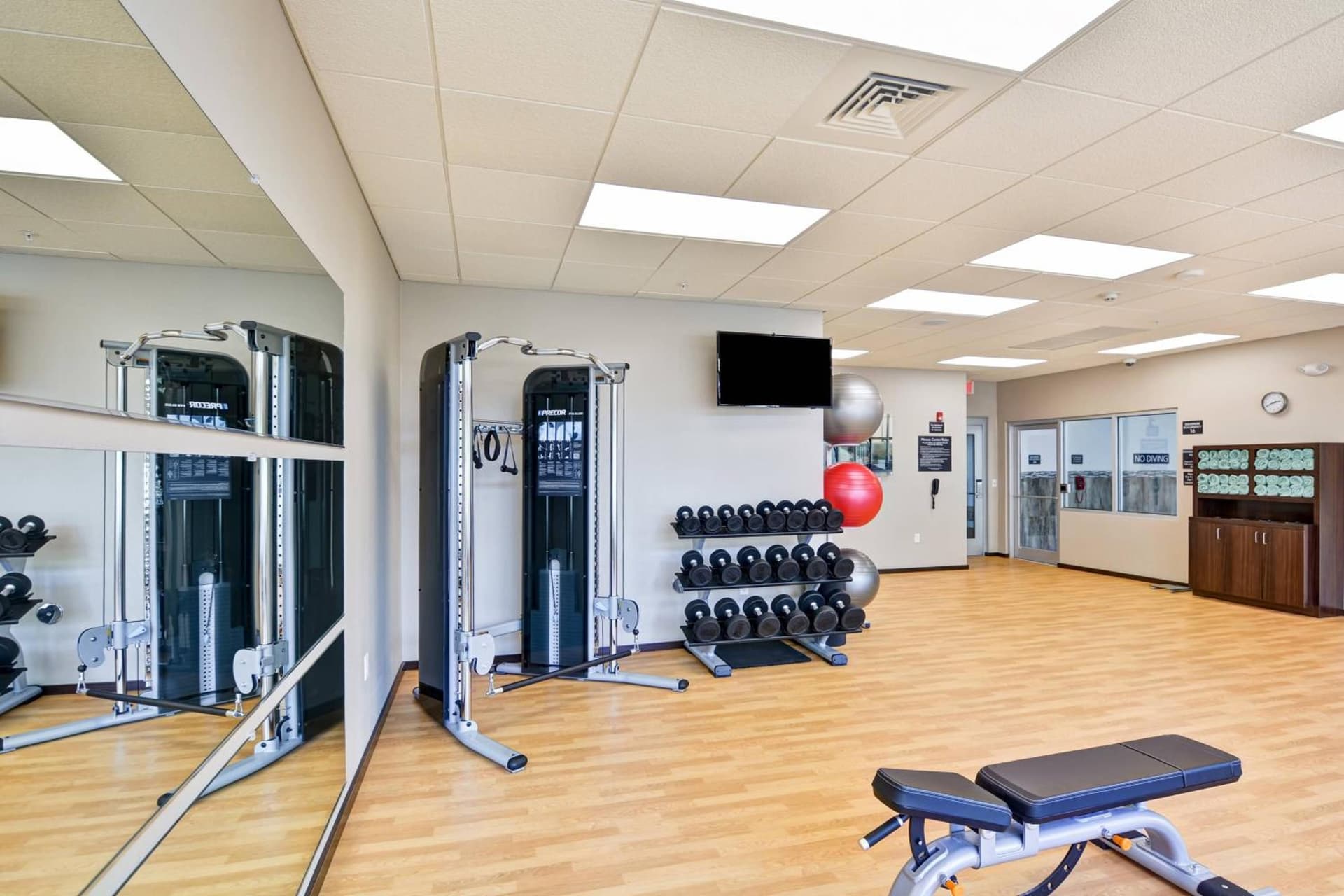 Courtyard by Marriott Long Island Islip/Courthouse Complex gallery photo in Central Islip, NY — image 38