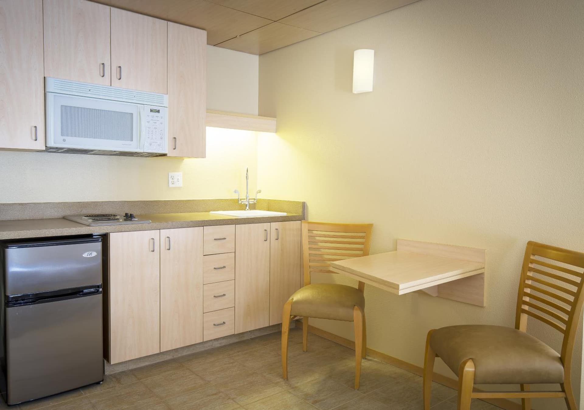 Corporate Inn Sunnyvale - All-Suite Hotel gallery photo in Sunnyvale, CA — image 9