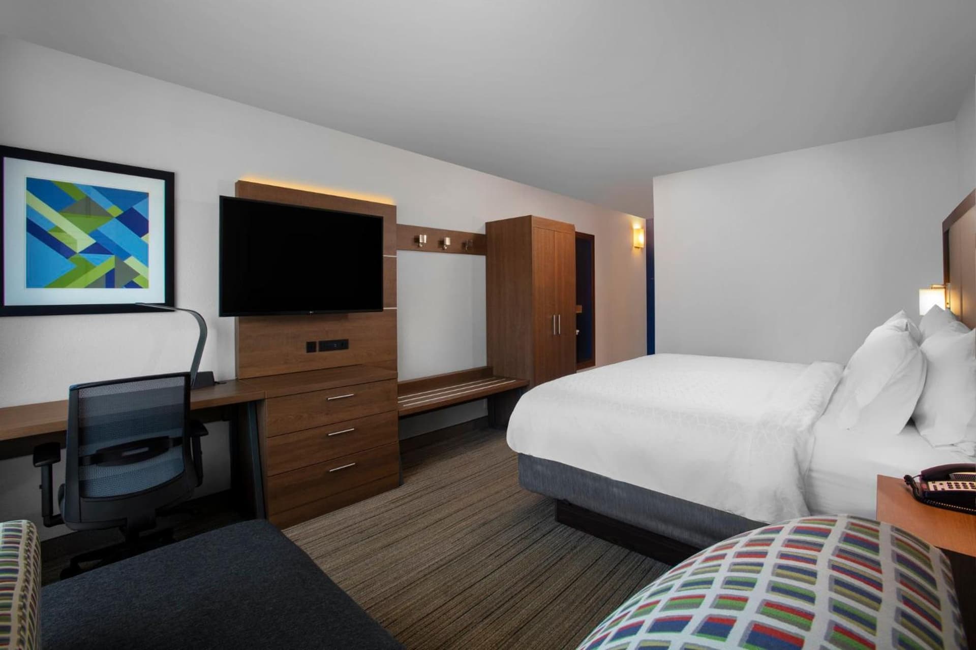 Holiday Inn Express Charleston-Civic Center by IHG gallery photo in Charleston, WV — image 20