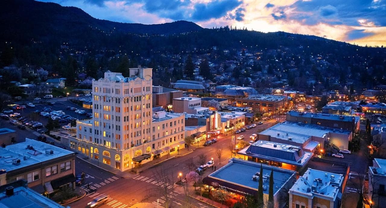 Ashland Springs Hotel gallery photo in Ashland, OR — image 11
