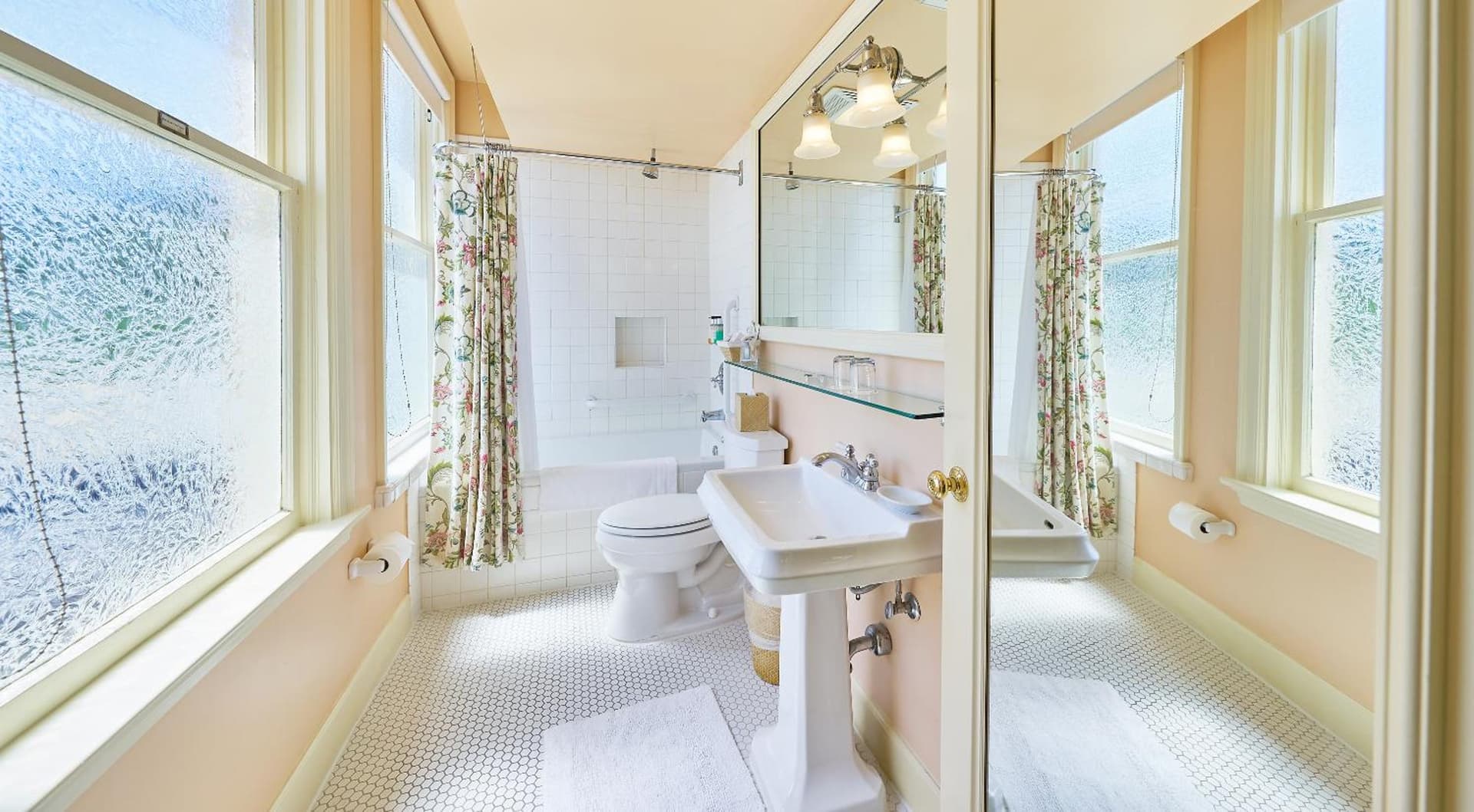 Ashland Springs Hotel gallery photo in Ashland, OR — image 33