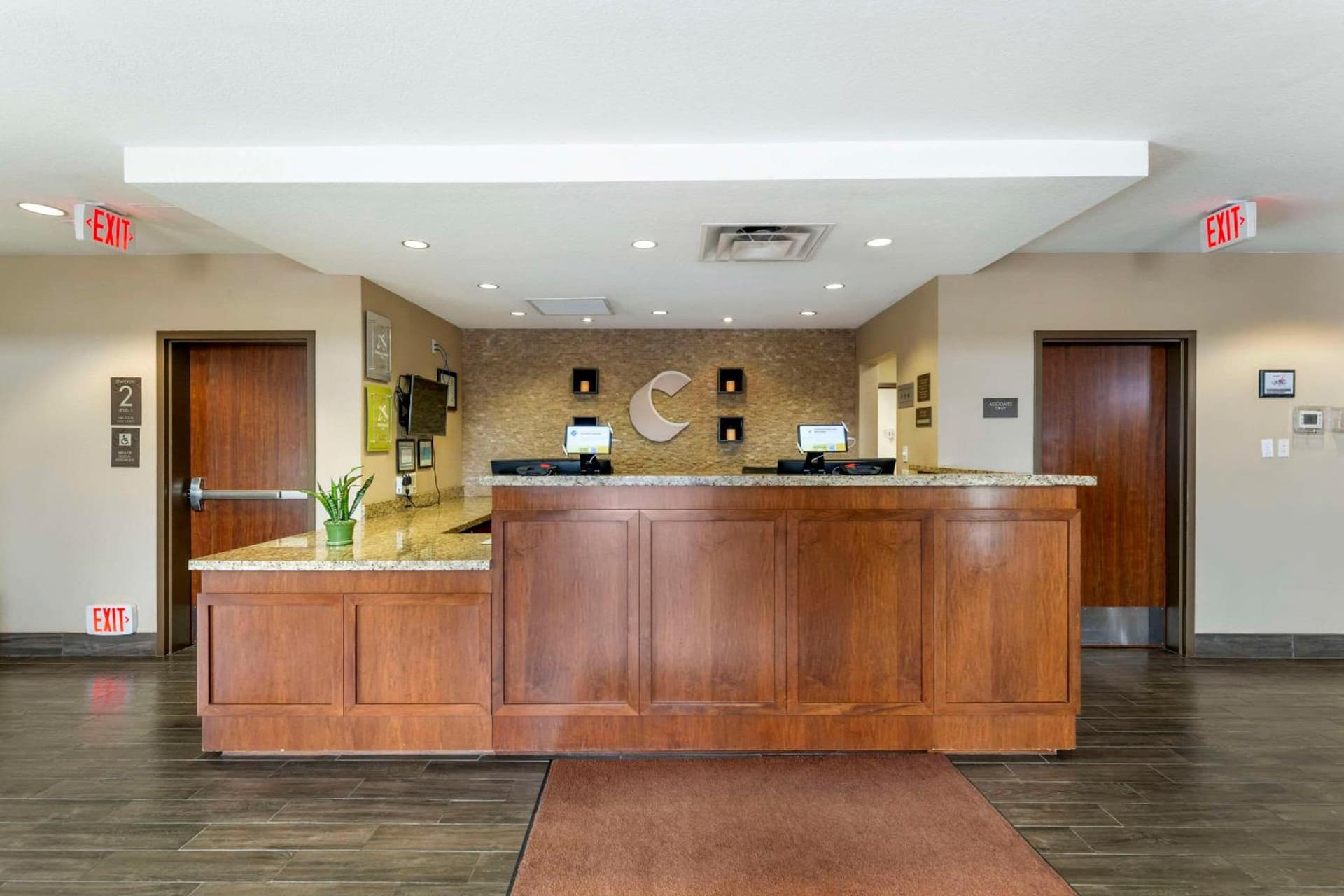 Comfort Suites Carlsbad property views in Carlsbad, NM — gallery photo 3