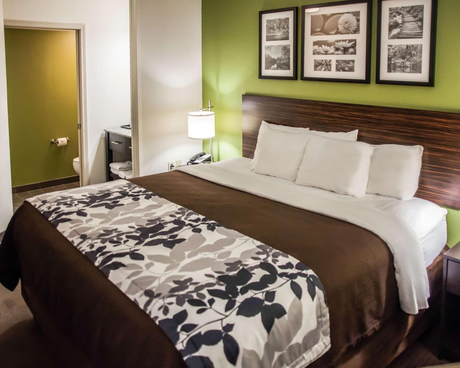Garner Hotel Topeka West by IHG interior in Topeka, KS — gallery photo 2