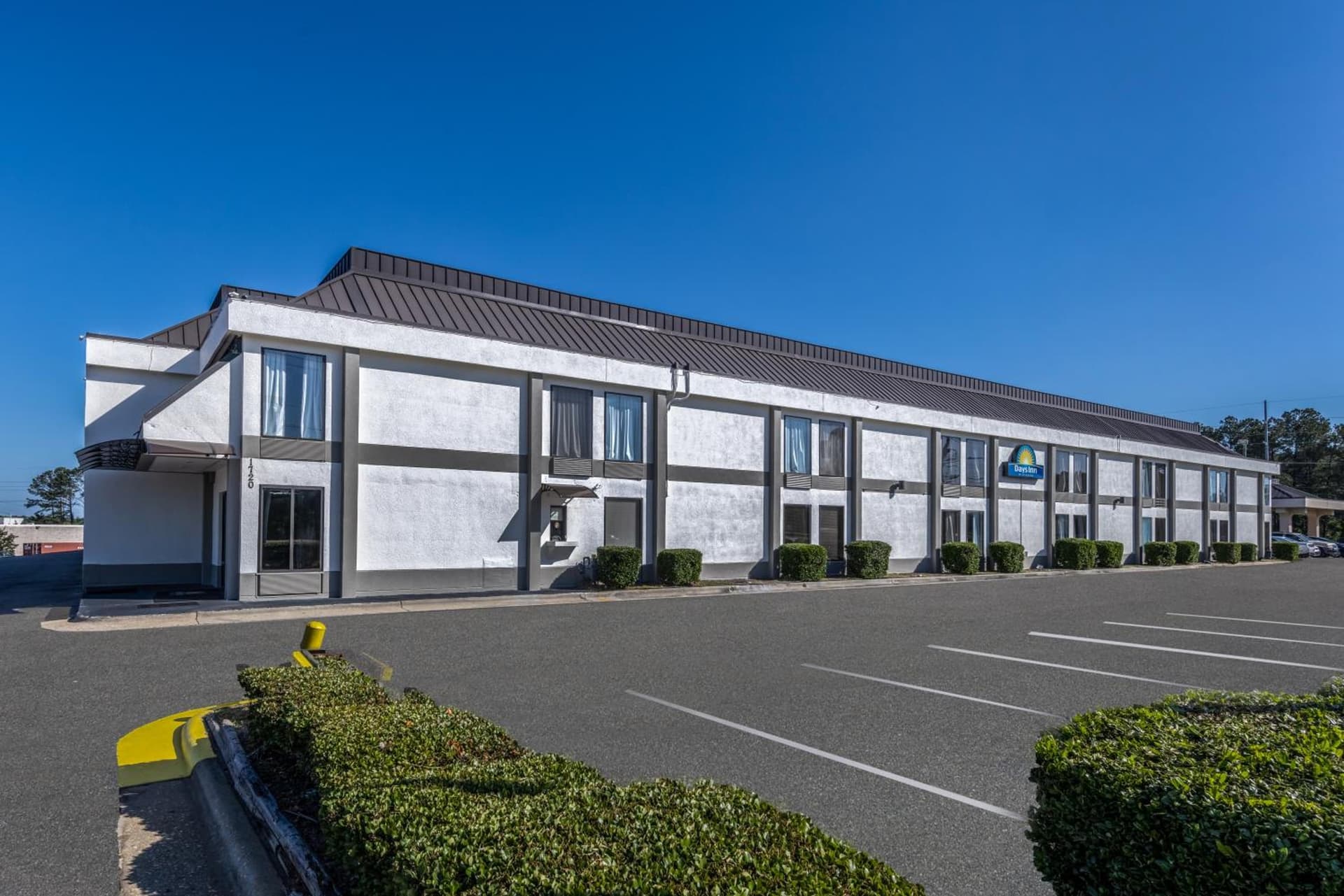 Days Inn & Suites by Wyndham Fort Bragg/Cross Creek Mall gallery photo in Fayetteville, NC — image 26