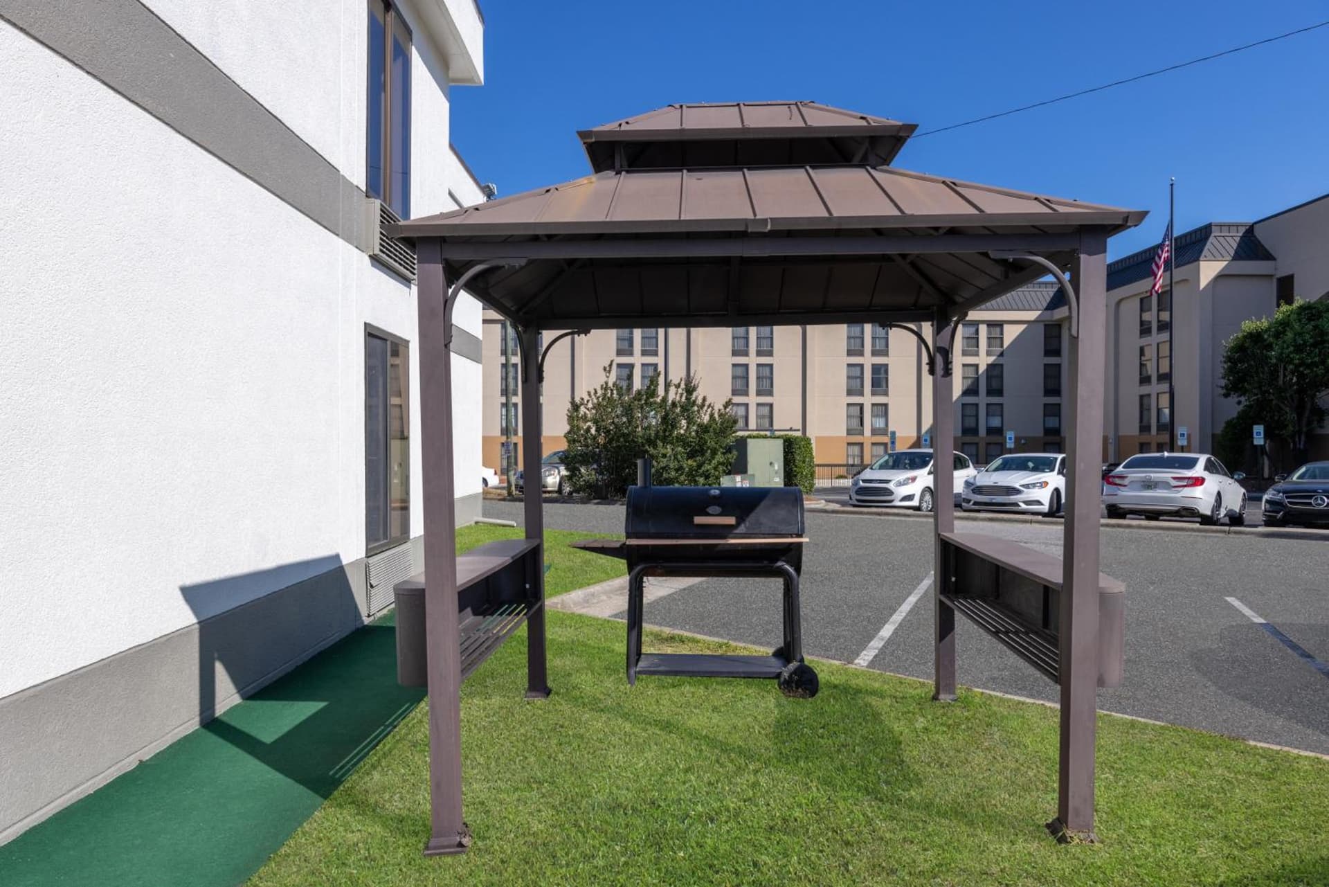 Days Inn & Suites by Wyndham Fort Bragg/Cross Creek Mall gallery photo in Fayetteville, NC — image 51