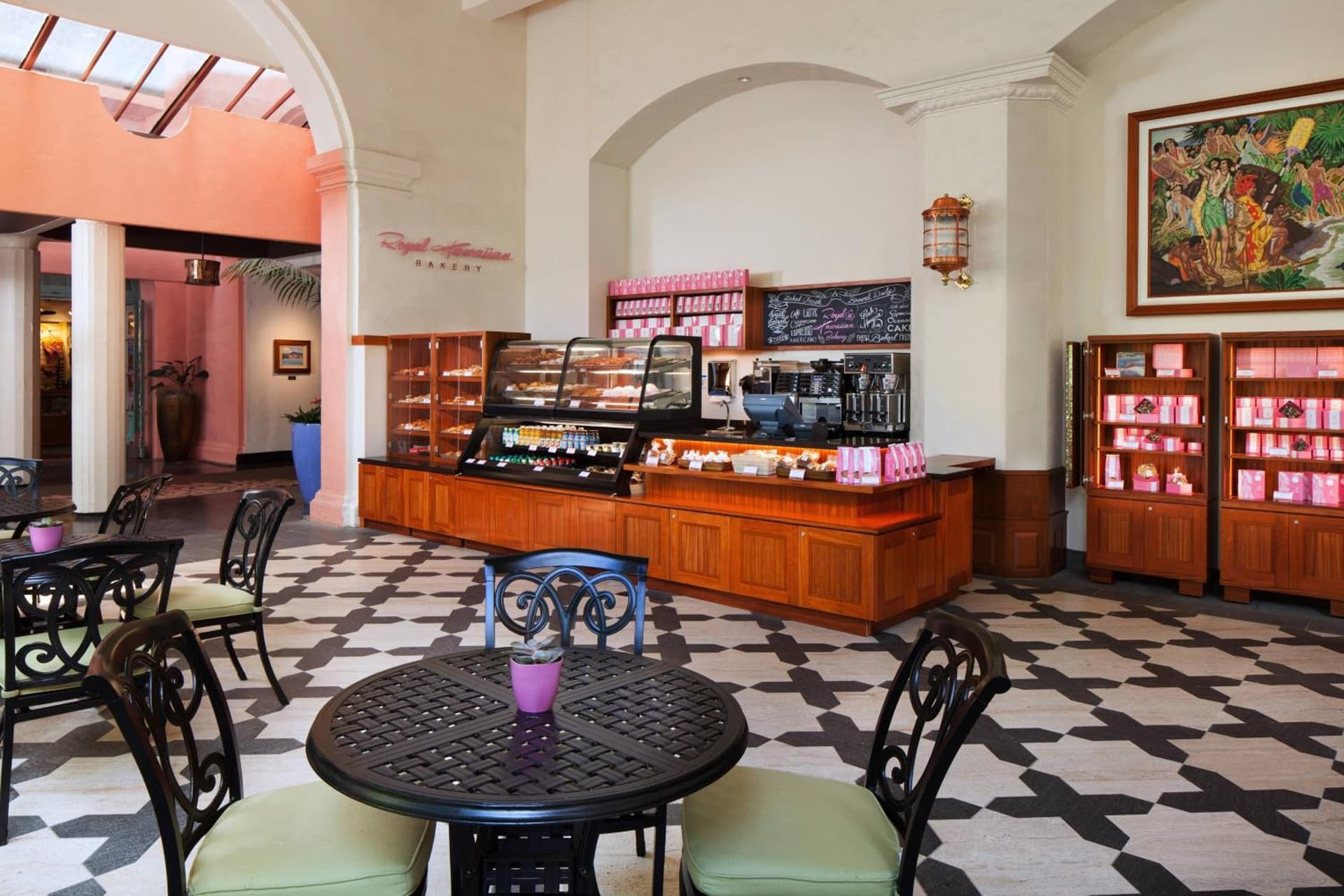 The Royal Hawaiian, A Luxury Collection Resort, Waikiki gallery photo in Honolulu, HI — image 130