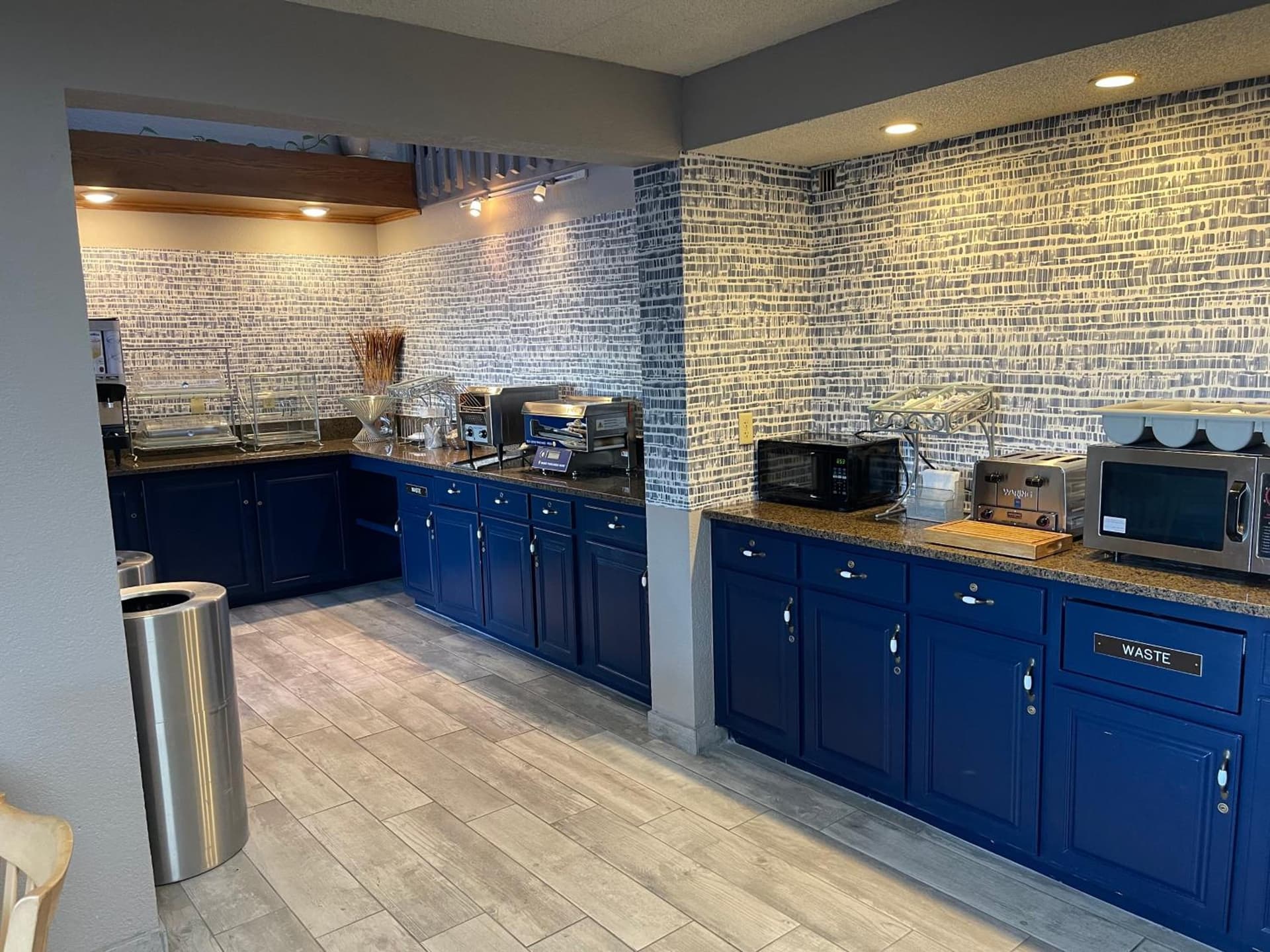 AmericInn by Wyndham Chippewa Falls gallery photo in Chippewa Falls, WI — image 16