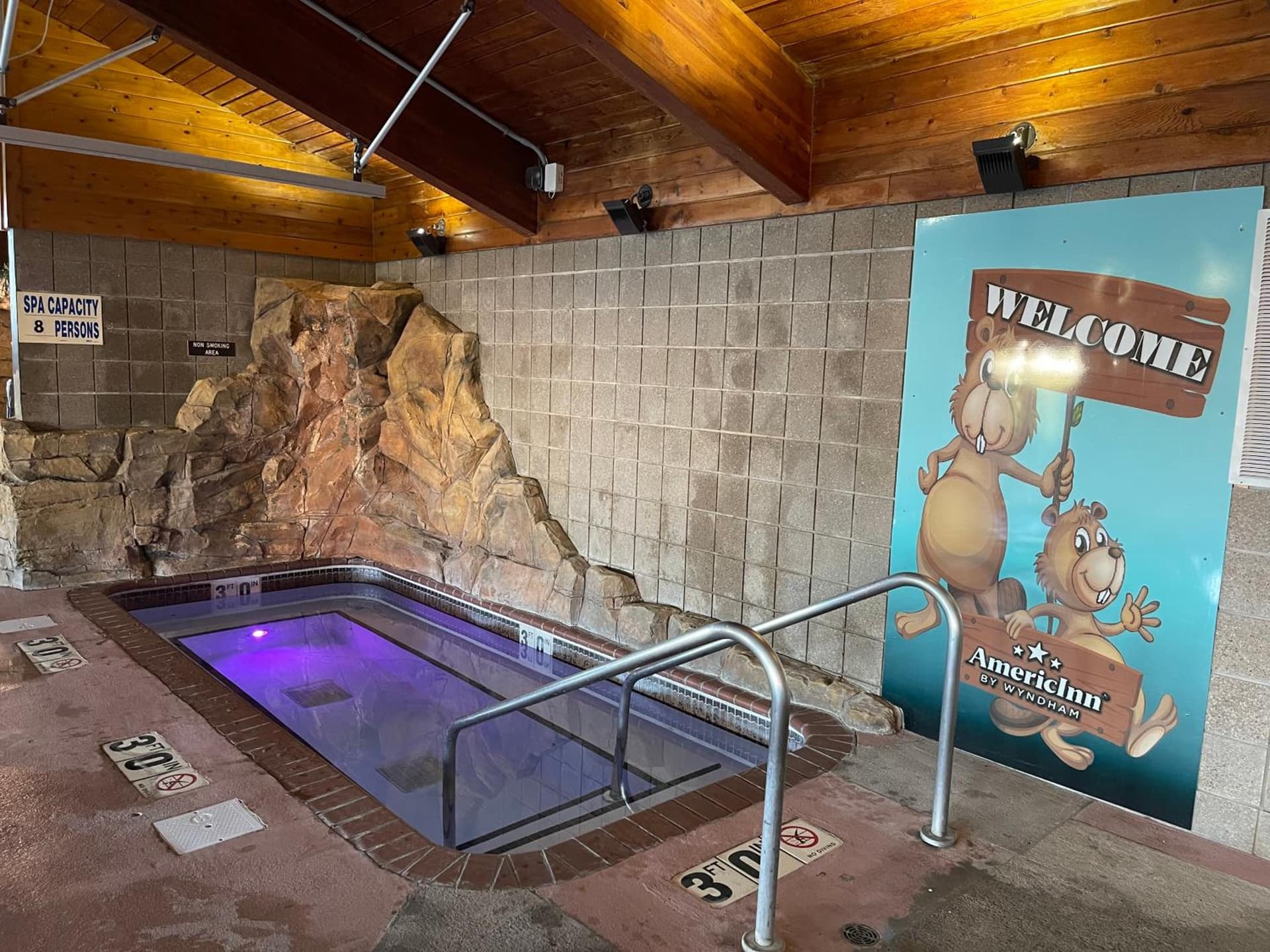AmericInn by Wyndham Chippewa Falls gallery photo in Chippewa Falls, WI — image 10