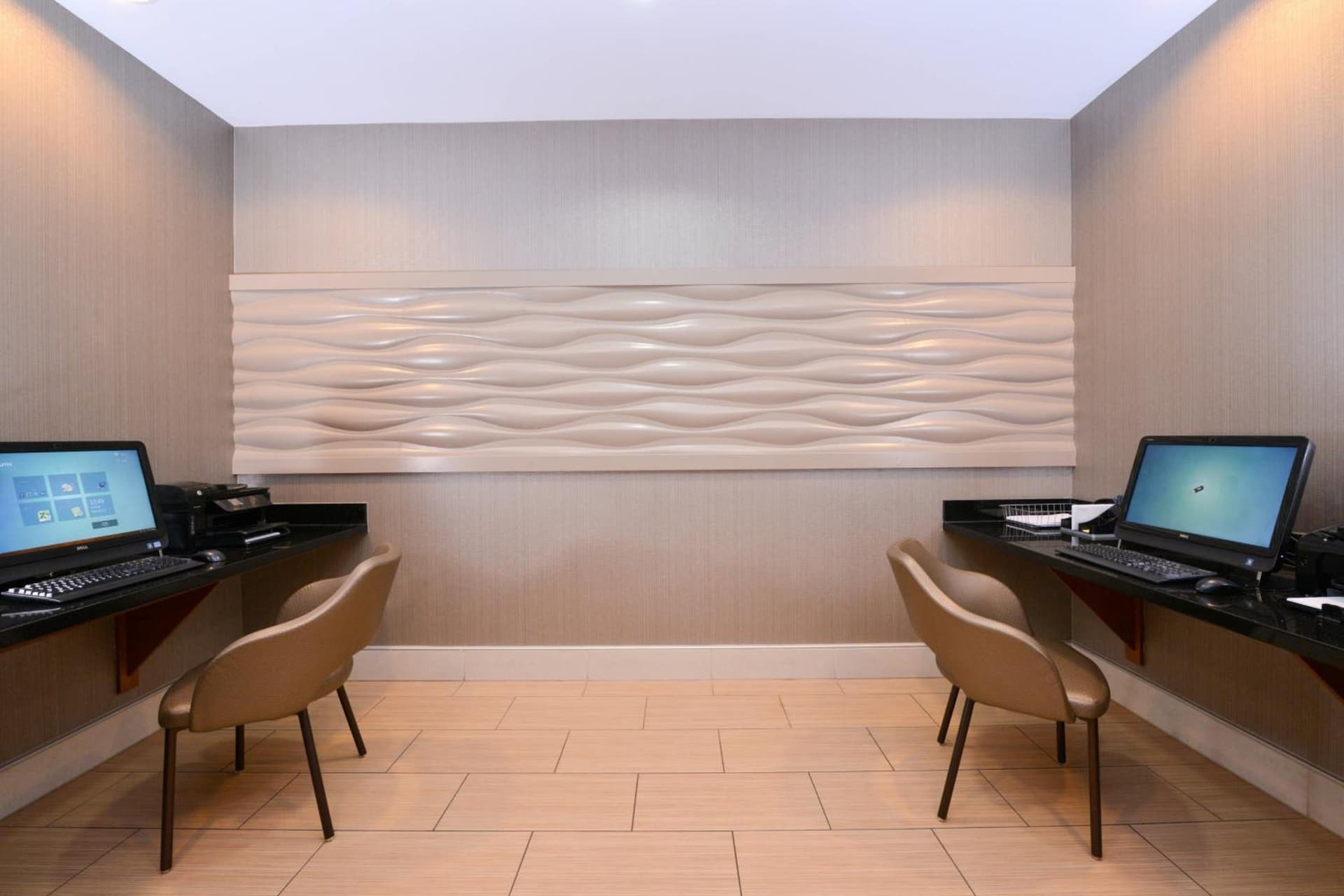 SpringHill Suites by Marriott Corona Riverside gallery photo in Corona, CA — image 17