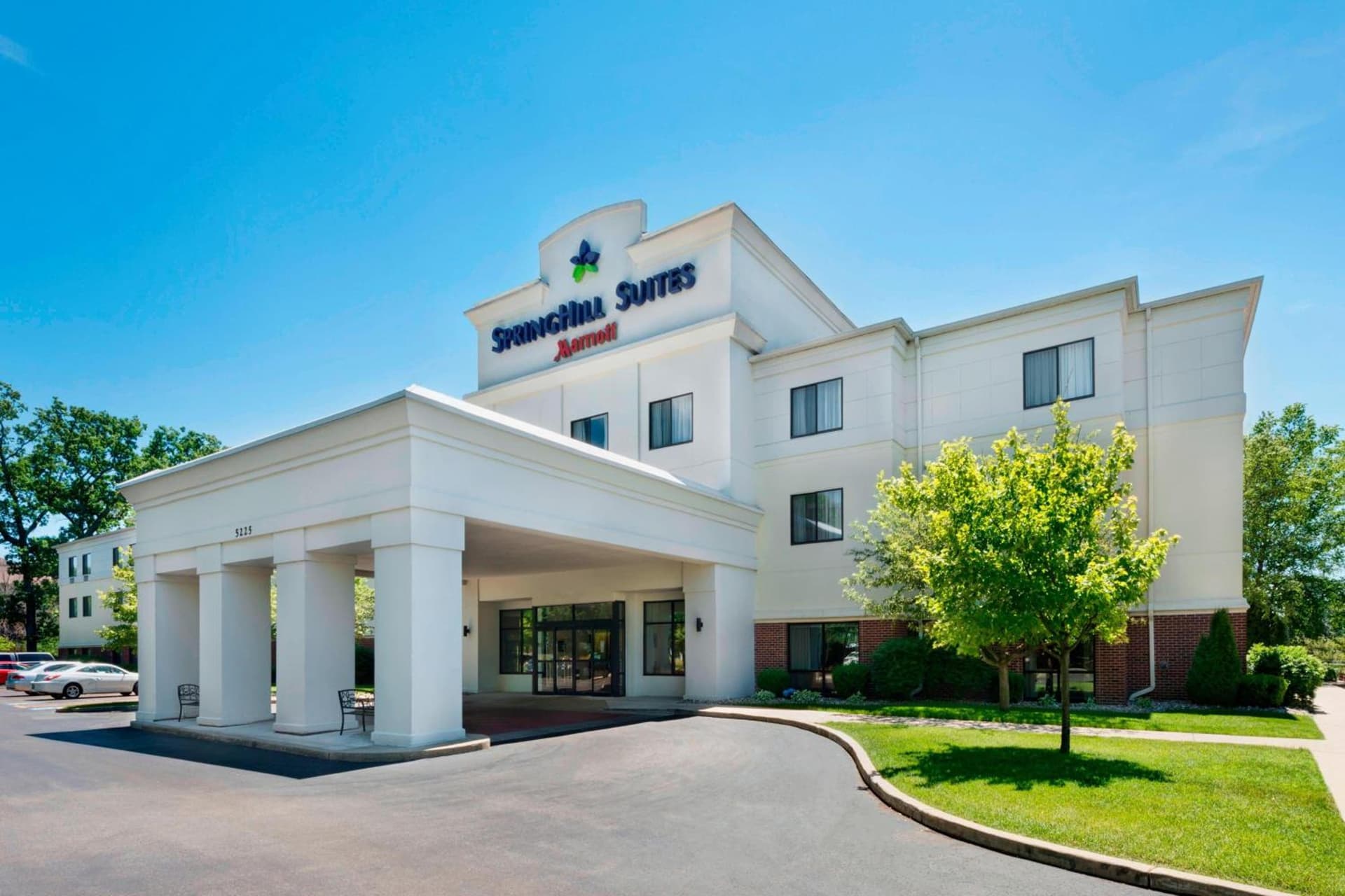 SpringHill Suites Mishawaka-University Area interior in South Bend, IN — gallery photo 2