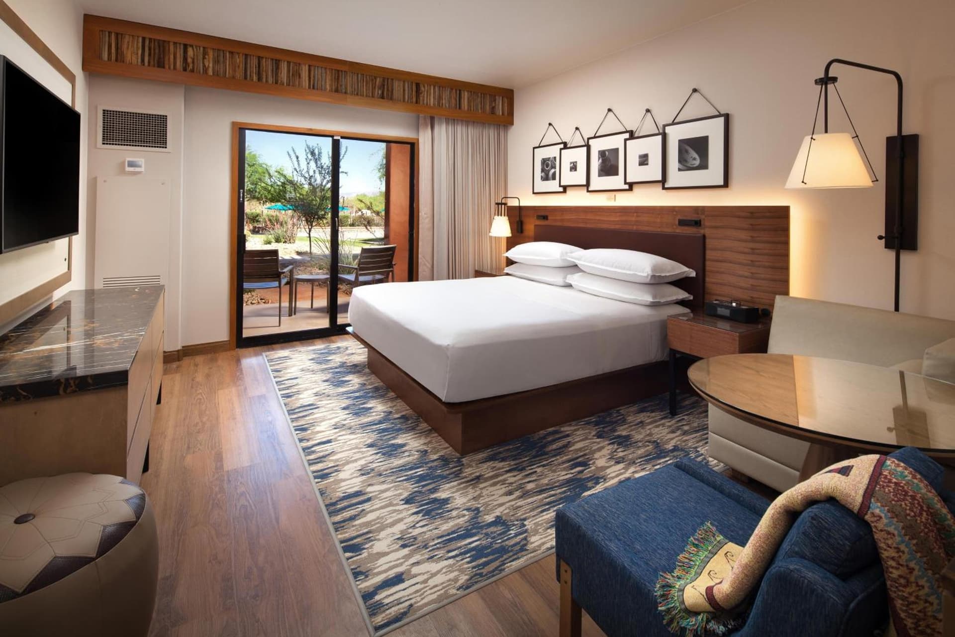 Sheraton Grand at Wild Horse Pass interior in Chandler, AZ — gallery photo 2