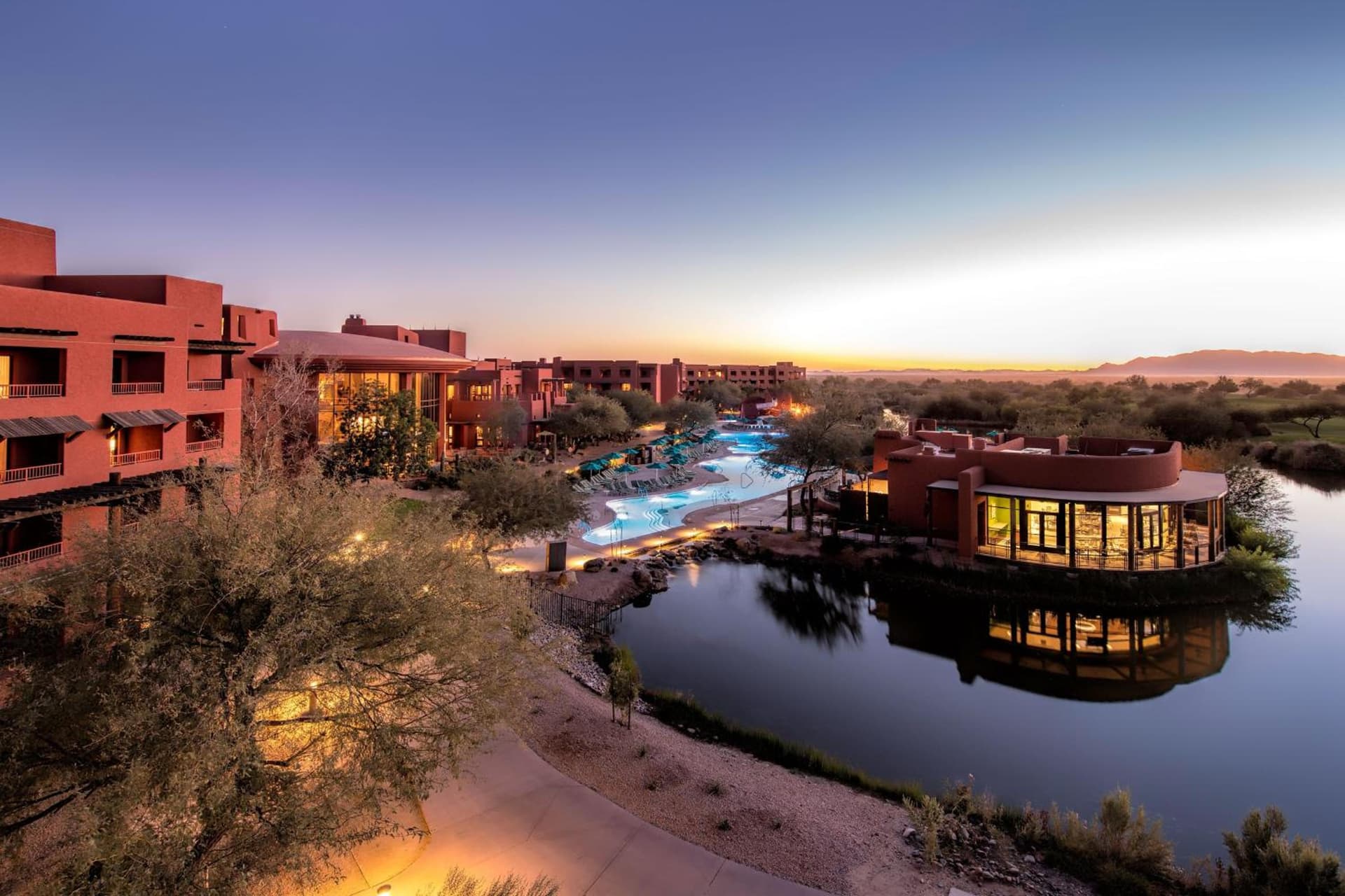 Sheraton Grand at Wild Horse Pass interior in Chandler, AZ — gallery photo 2