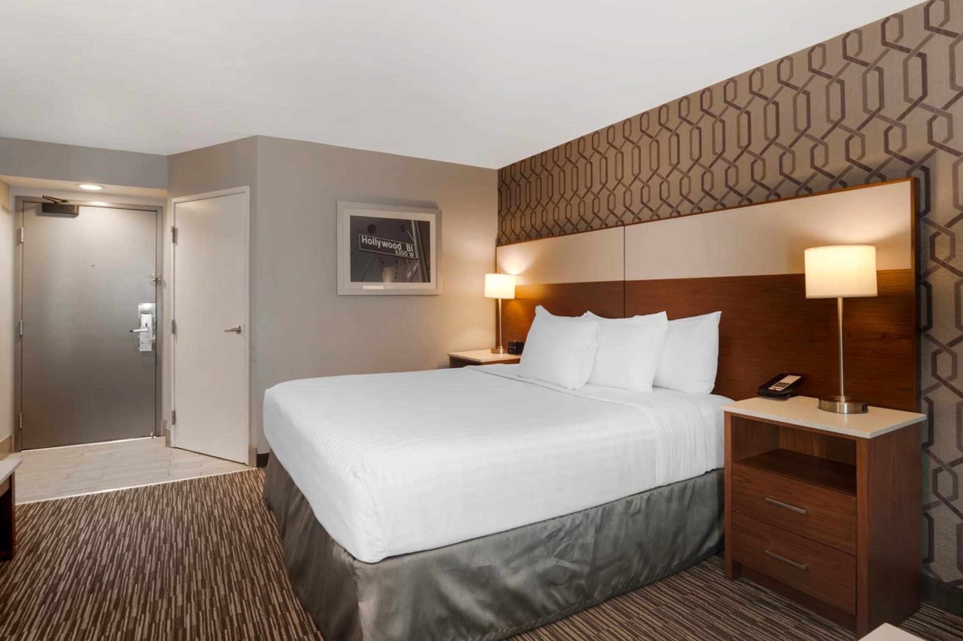 Best Western Plus Commerce Hotel property views in Los Angeles, CA — gallery photo 3