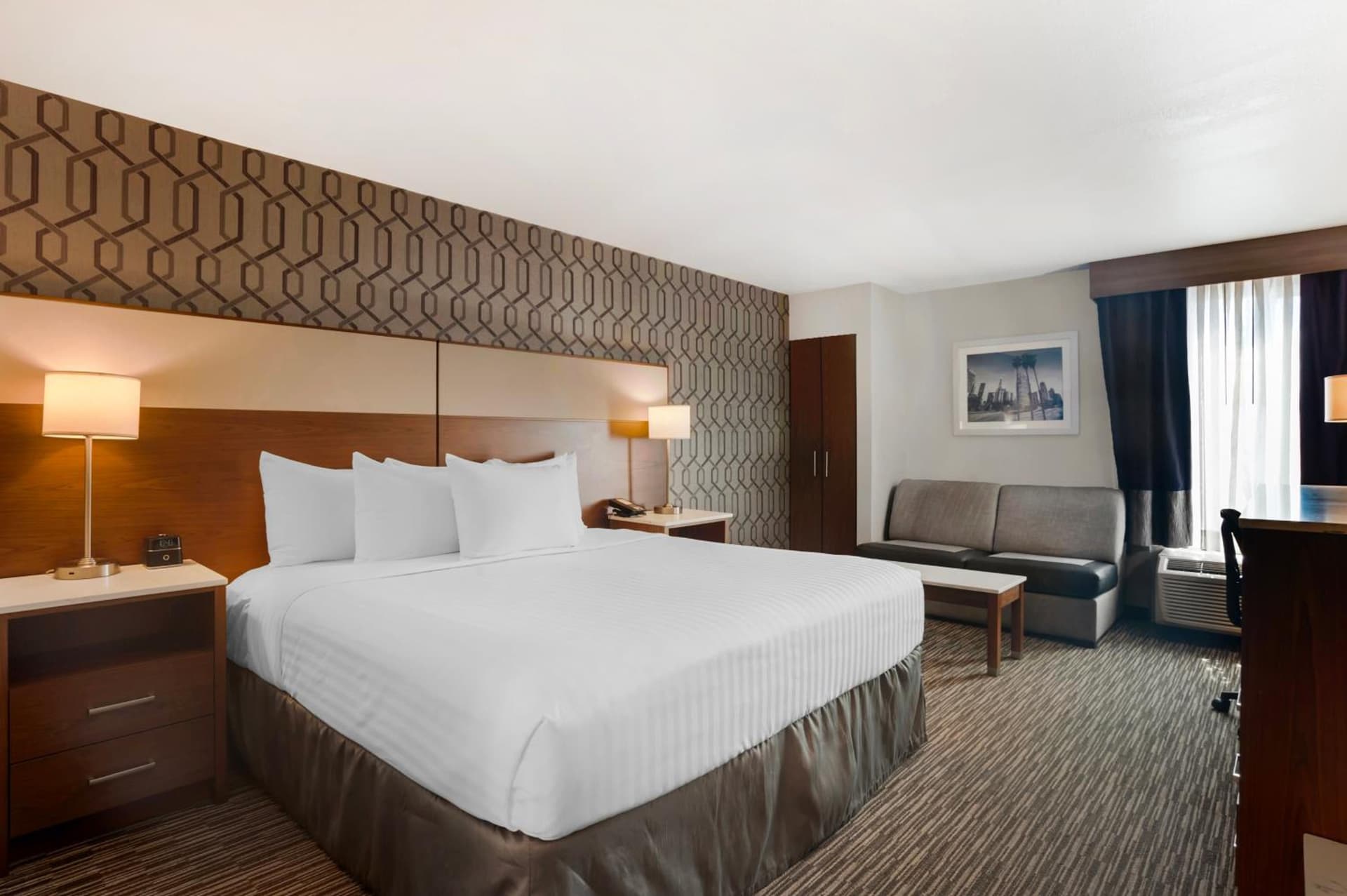 Best Western Plus Commerce Hotel gallery photo in Los Angeles, CA — image 78