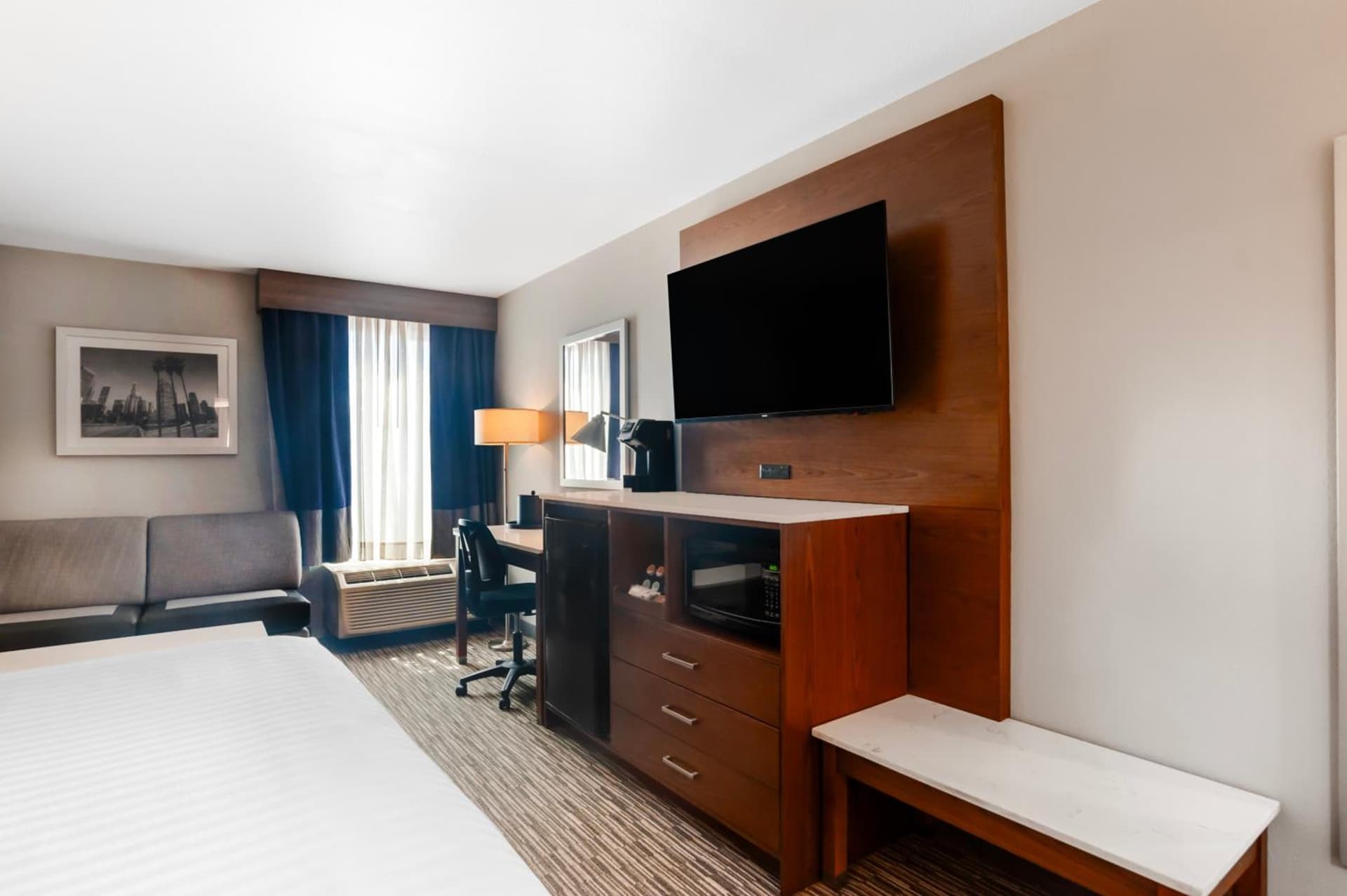 Best Western Plus Commerce Hotel gallery photo in Los Angeles, CA — image 9