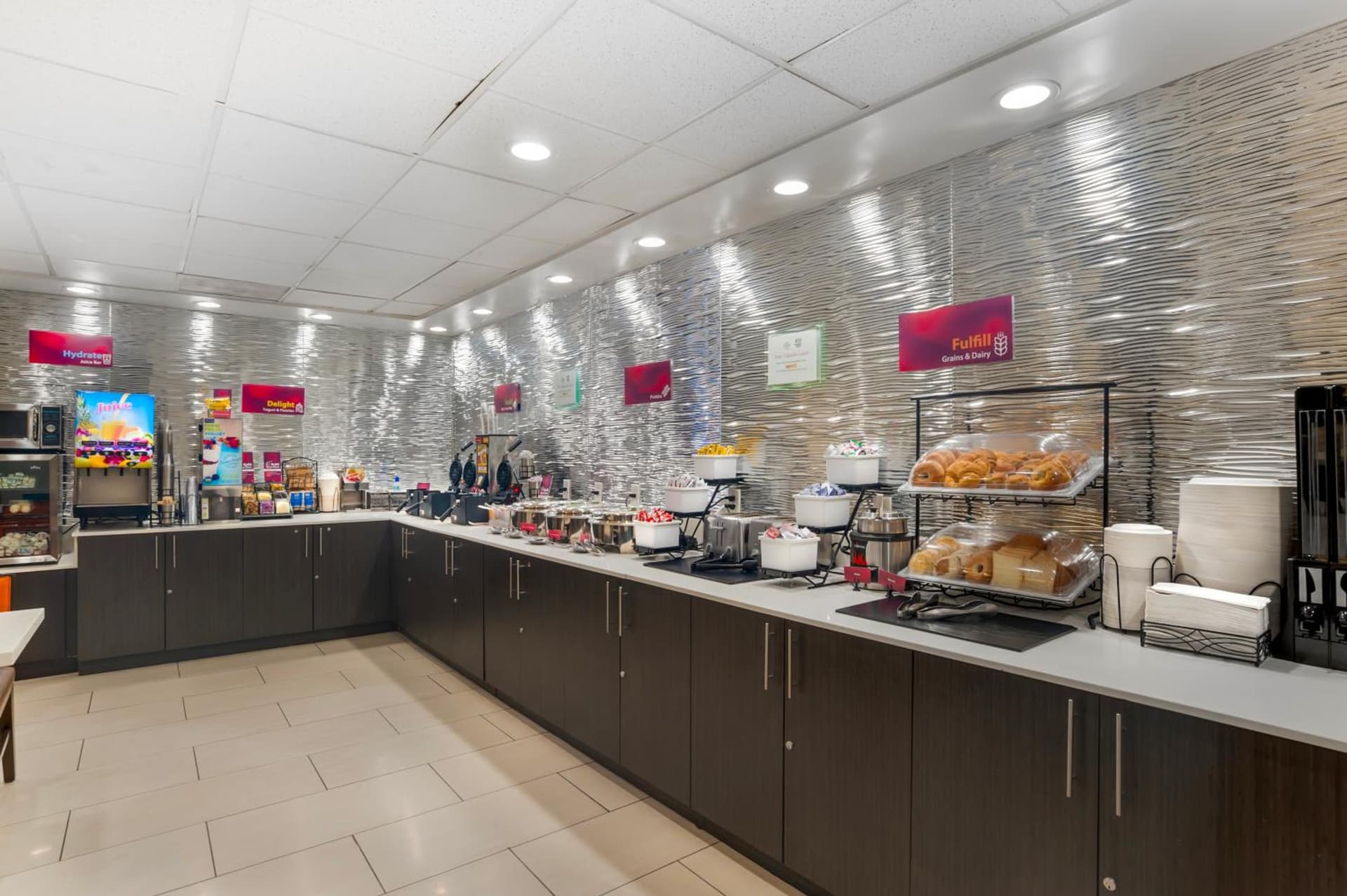 Best Western Plus Commerce Hotel gallery photo in Los Angeles, CA — image 57