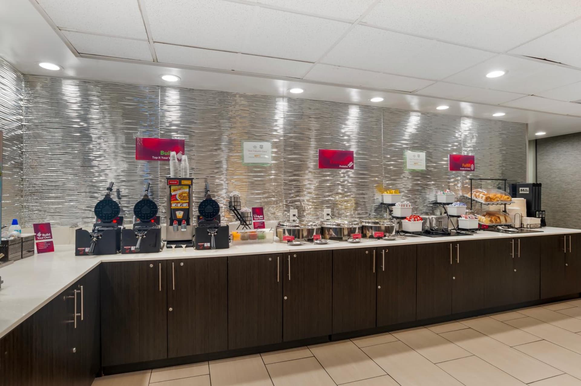 Best Western Plus Commerce Hotel gallery photo in Los Angeles, CA — image 38