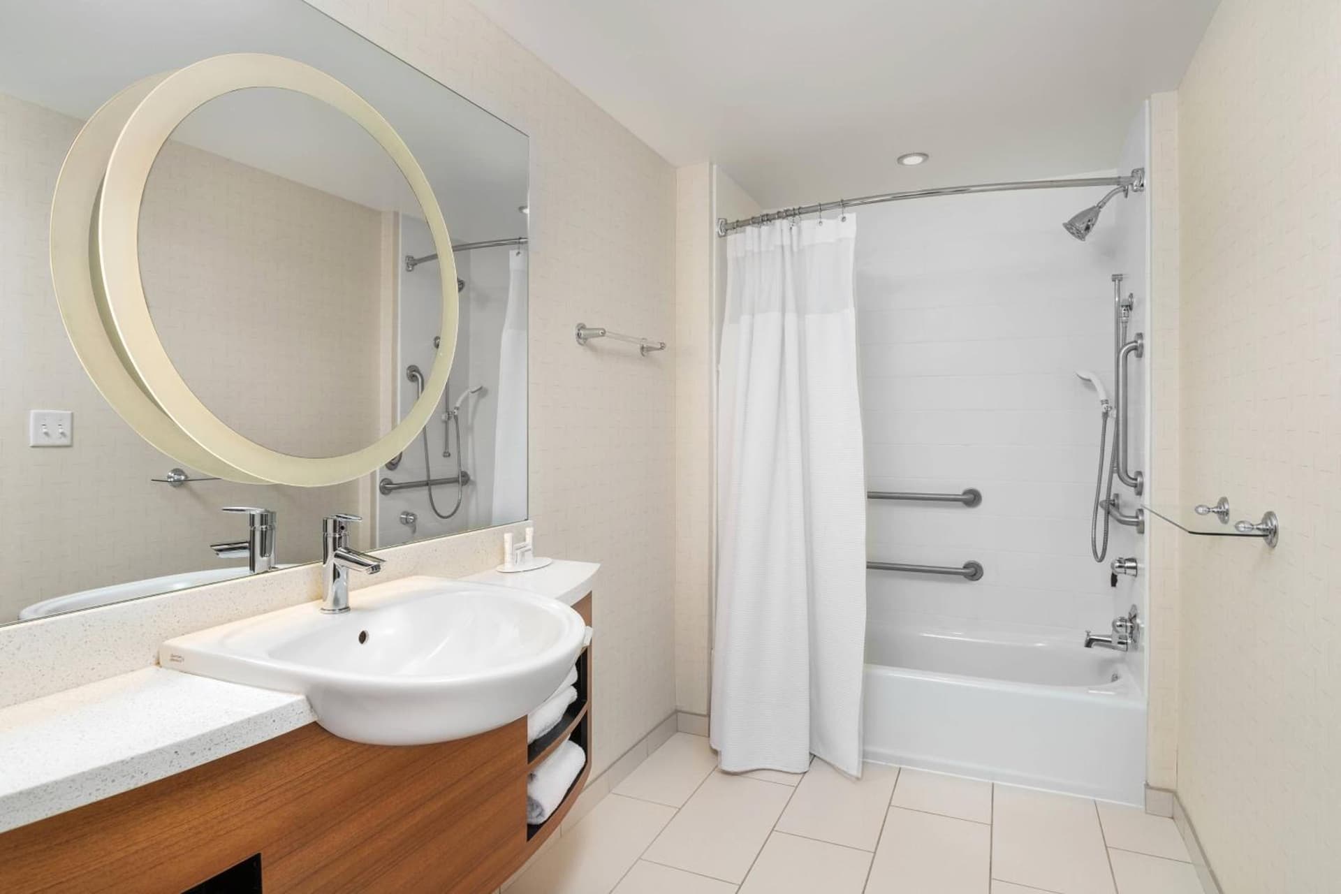 SpringHill Suites by Marriott Downtown Chattanooga/Cameron Harbor gallery photo in Chattanooga, TN — image 7