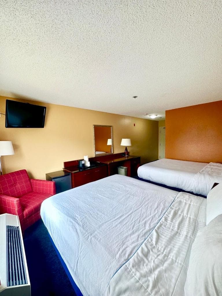 Islander Inn gallery photo in Put-in-Bay, OH — image 43