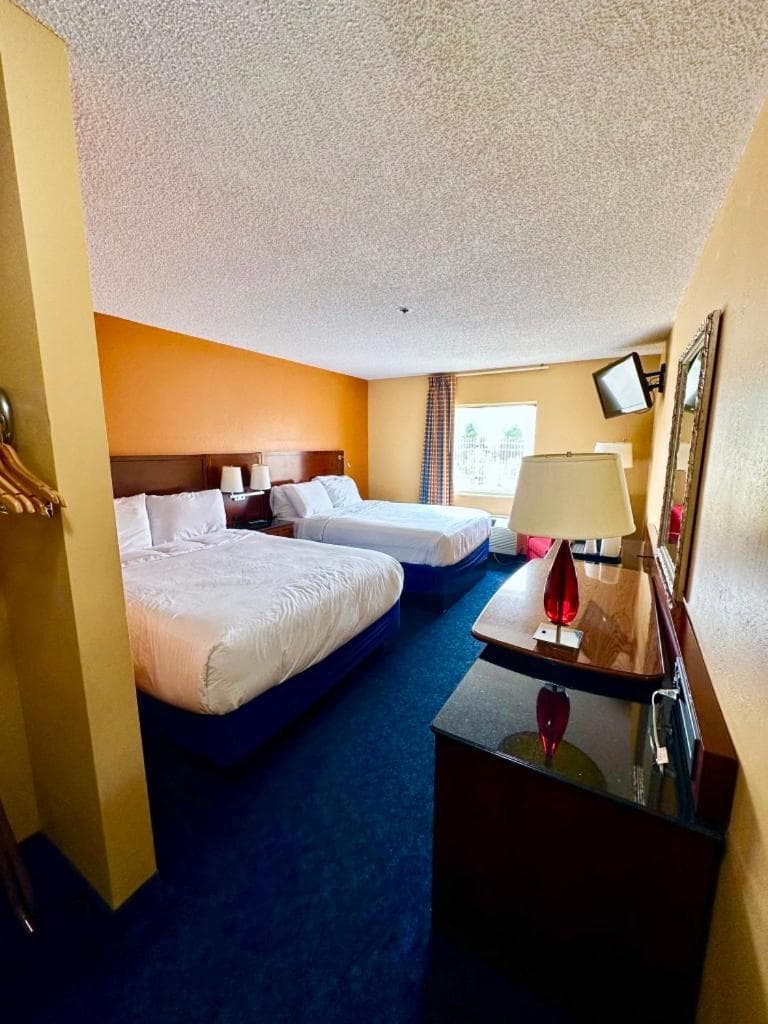 Islander Inn gallery photo in Put-in-Bay, OH — image 10