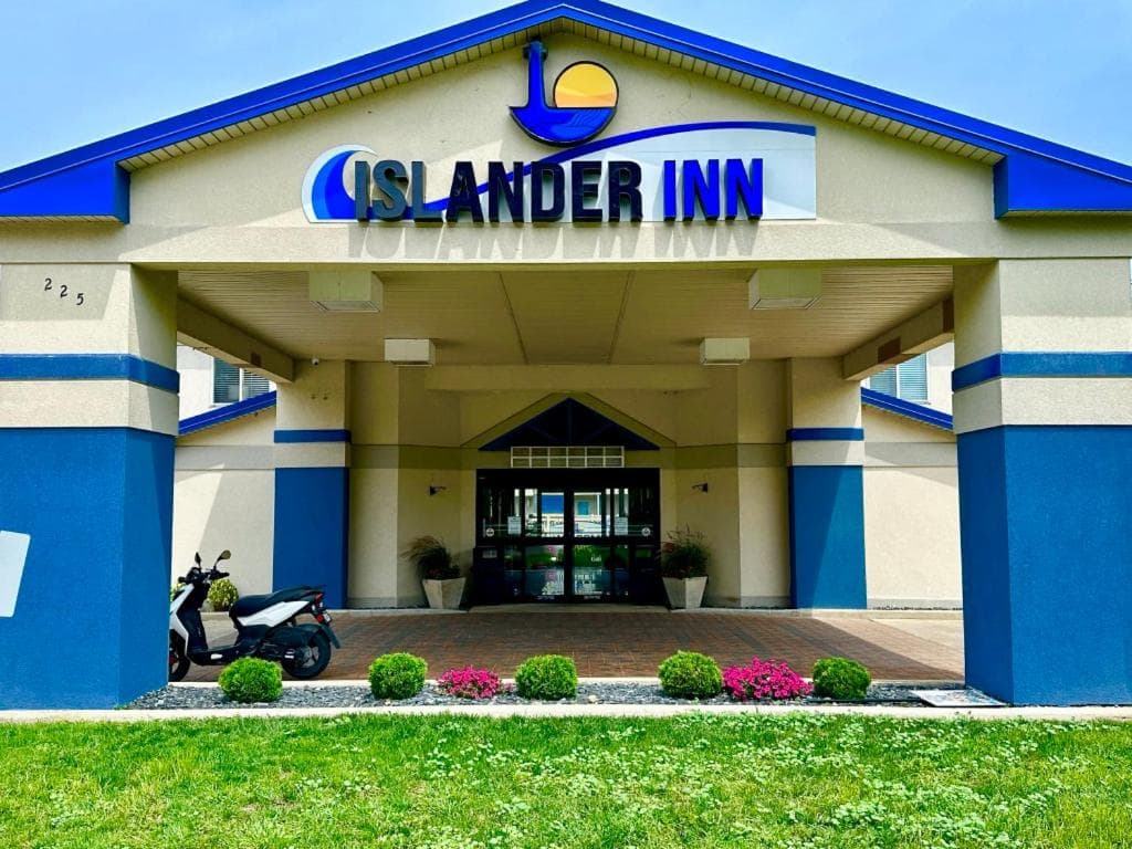 Islander Inn gallery photo in Put-in-Bay, OH — image 5