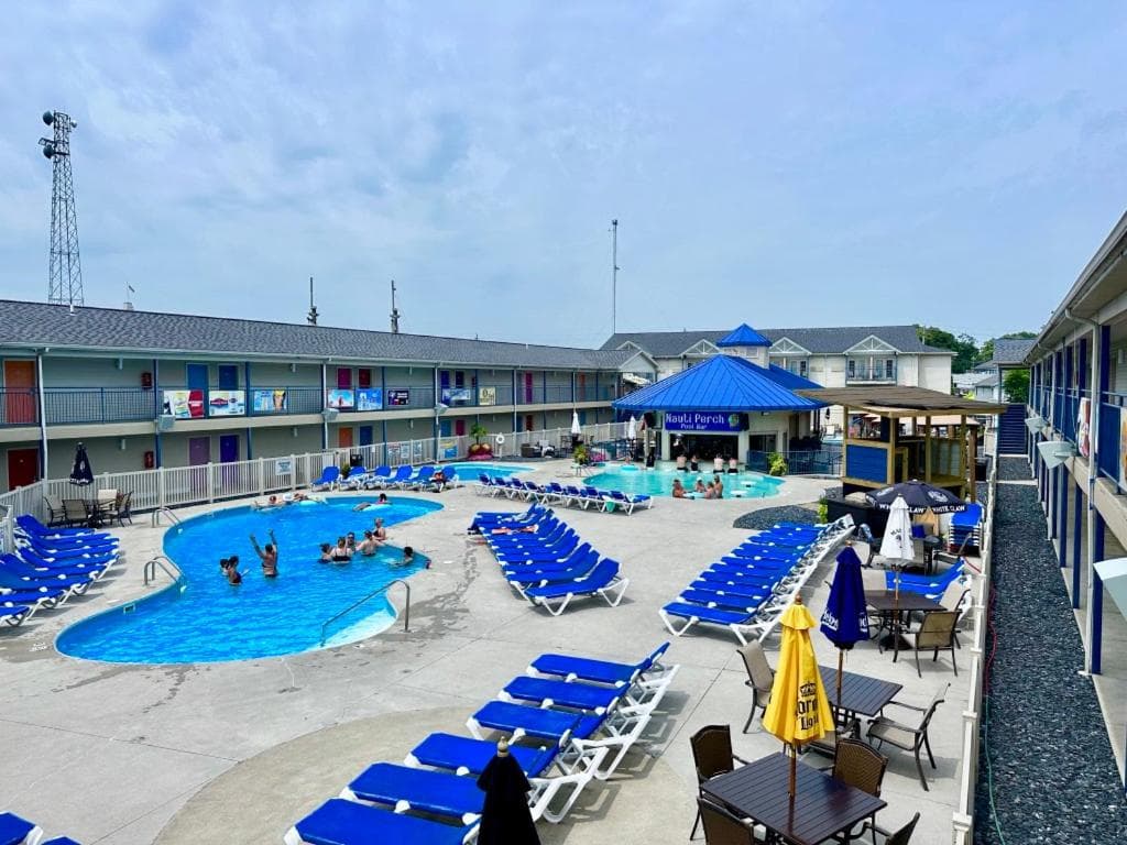 Islander Inn gallery photo in Put-in-Bay, OH — image 18