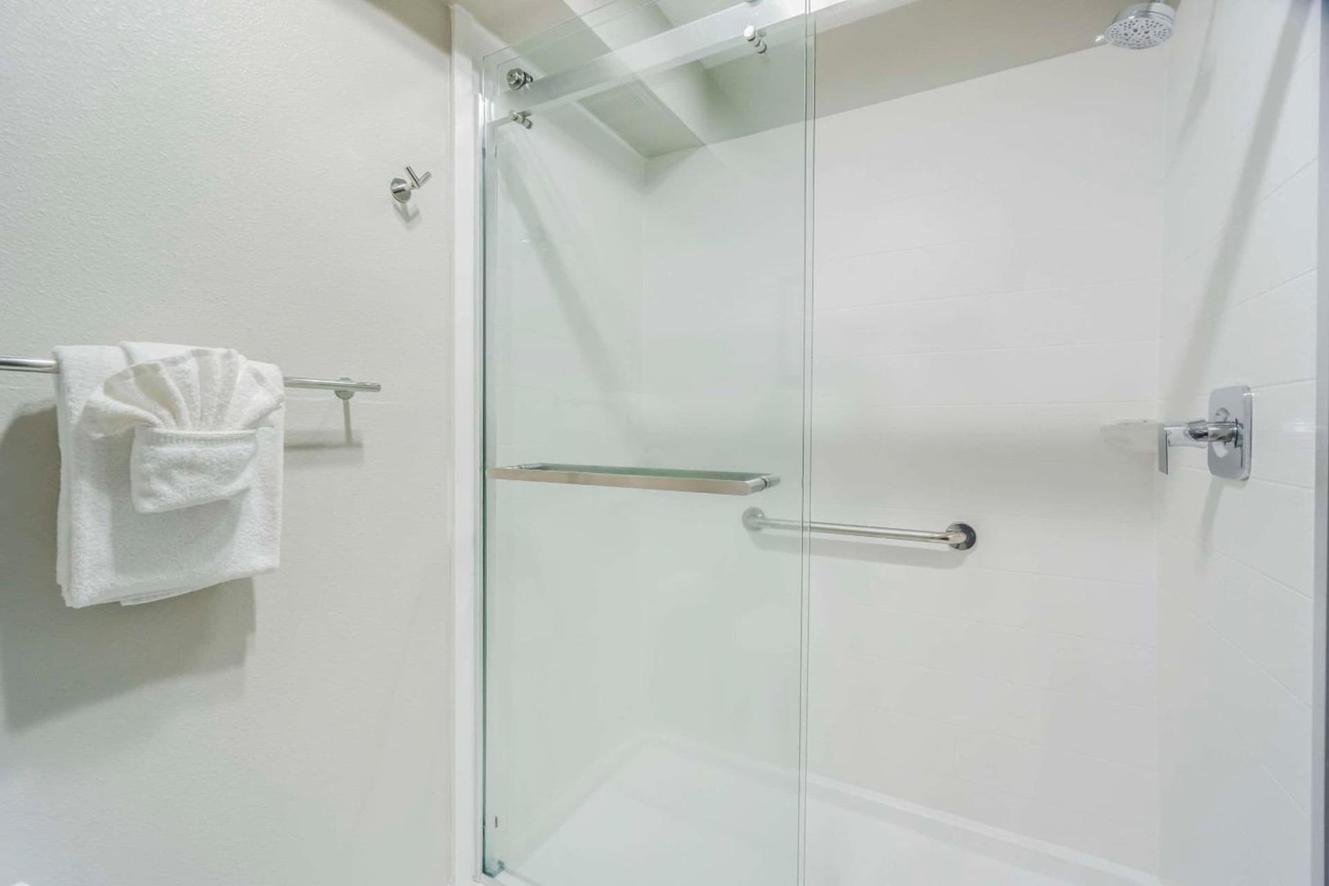 Comfort Inn & Suites Pacific - Auburn gallery photo in Auburn, WA — image 16
