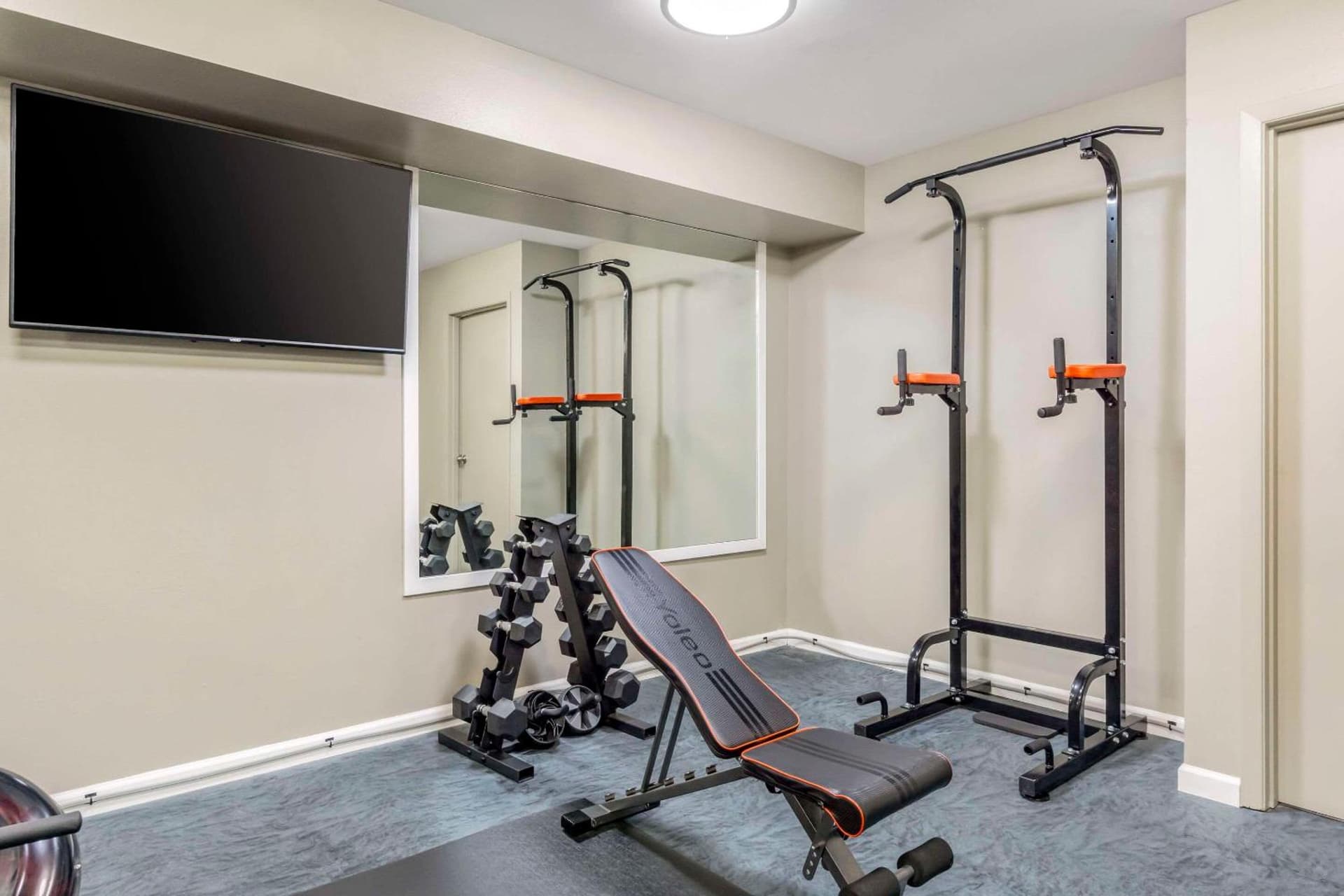 Comfort Inn & Suites Pacific - Auburn gallery photo in Auburn, WA — image 12