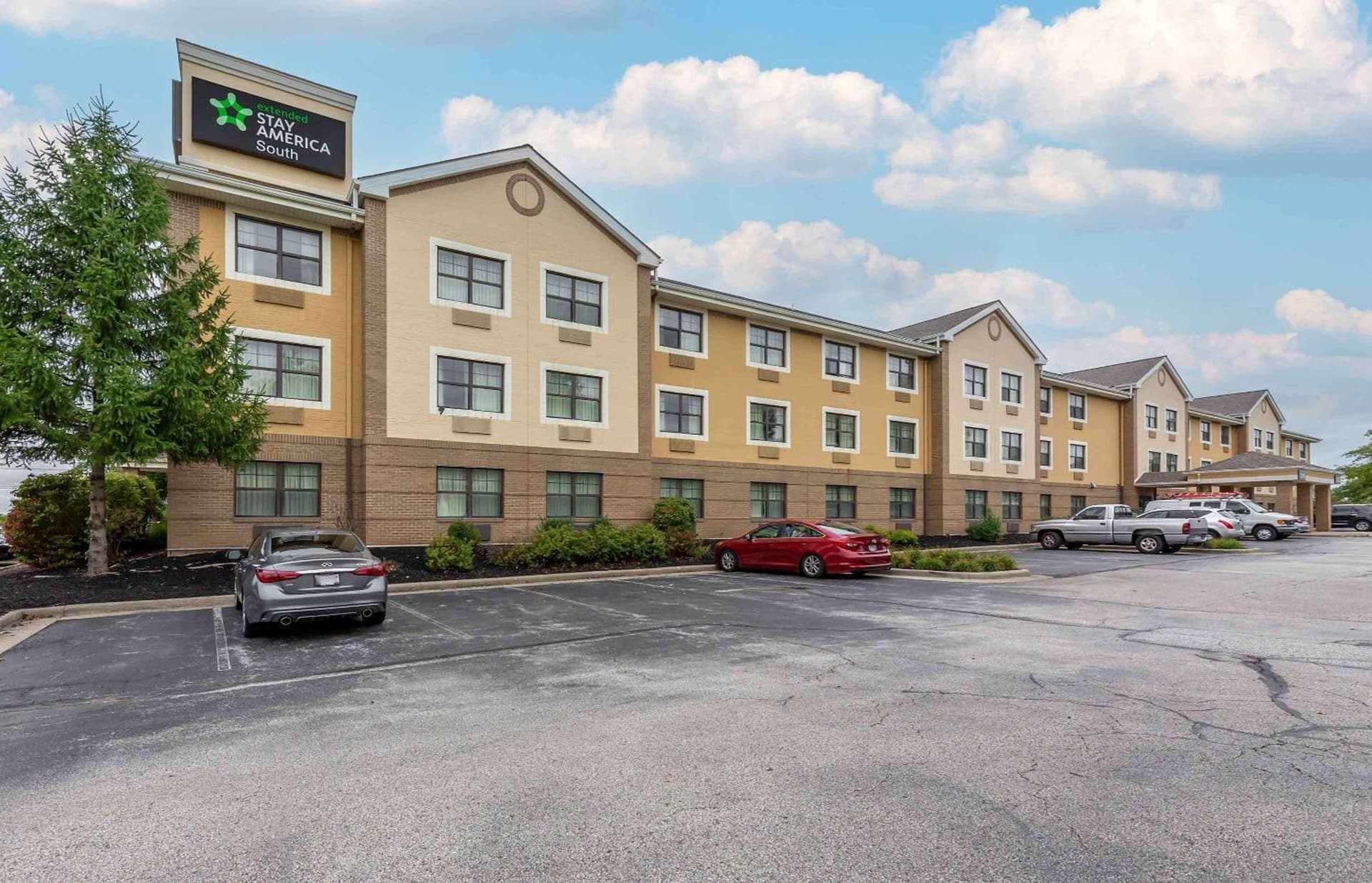 Extended Stay America Suites - Cleveland - Beachwood - Orange Place - South featured exterior or lobby in Orange, OH — similar hotel