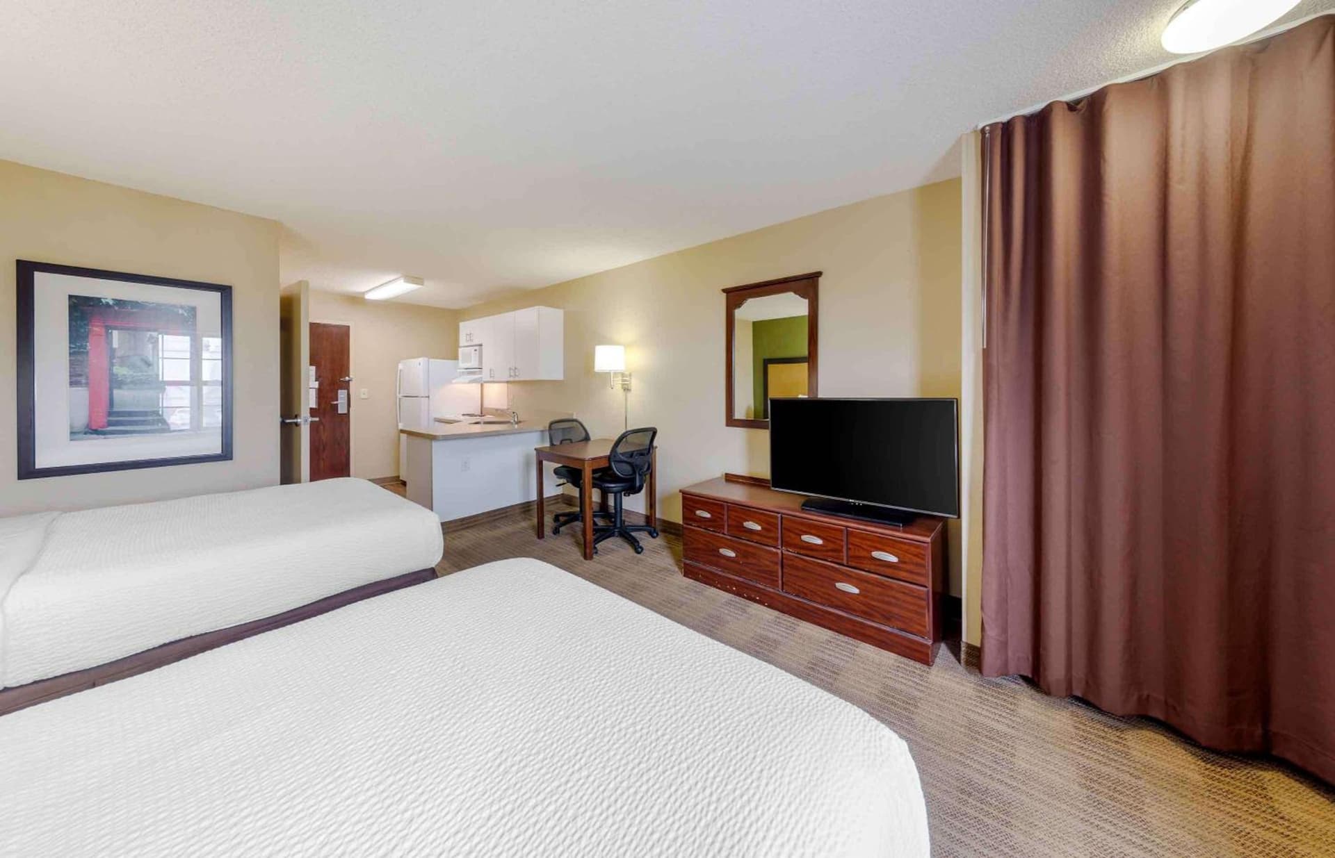 Extended Stay America Suites - Orange County - Huntington Beach gallery photo in Huntington Beach, CA — image 25