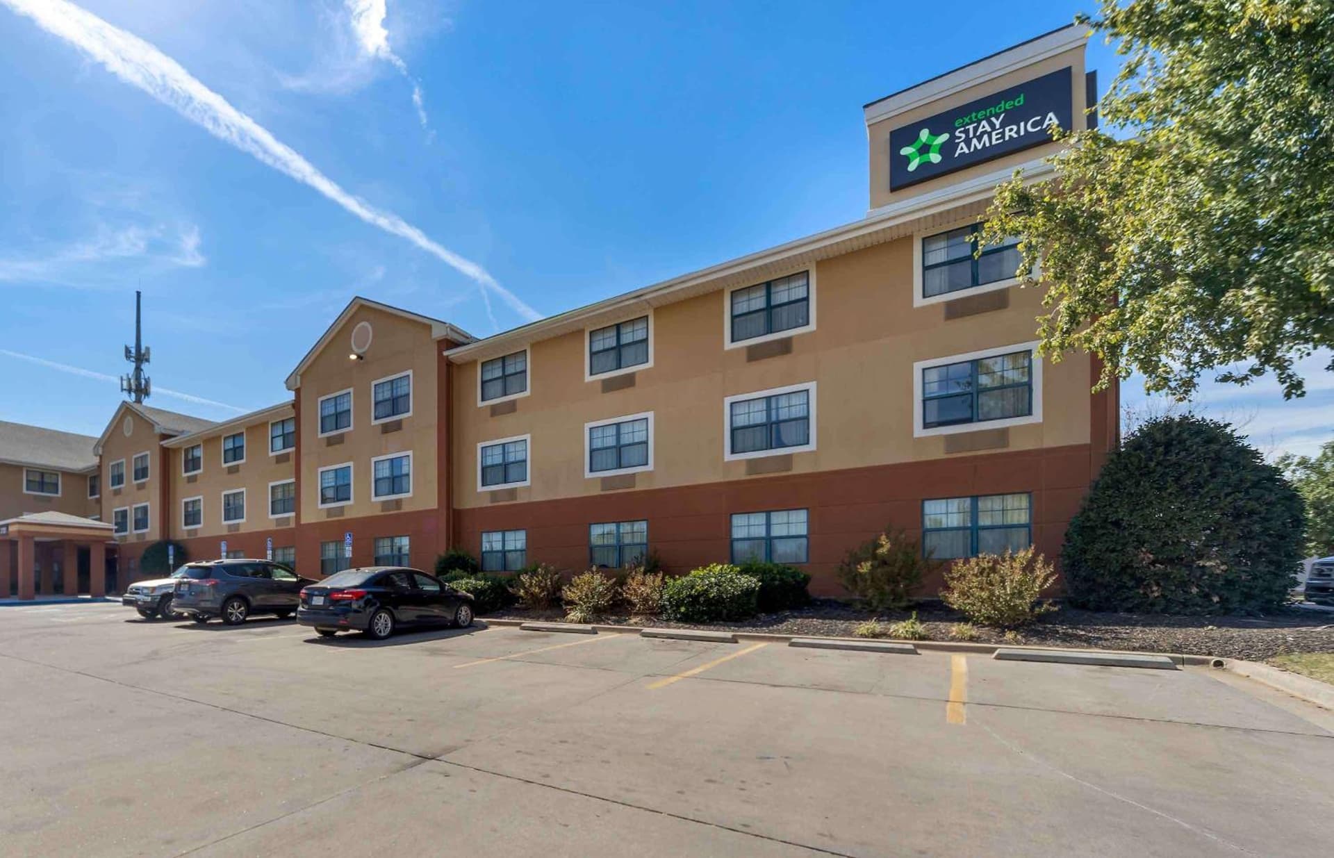 Extended Stay America Suites - Oklahoma City - NW Expressway featured exterior or lobby in Oklahoma City, OK — similar hotel